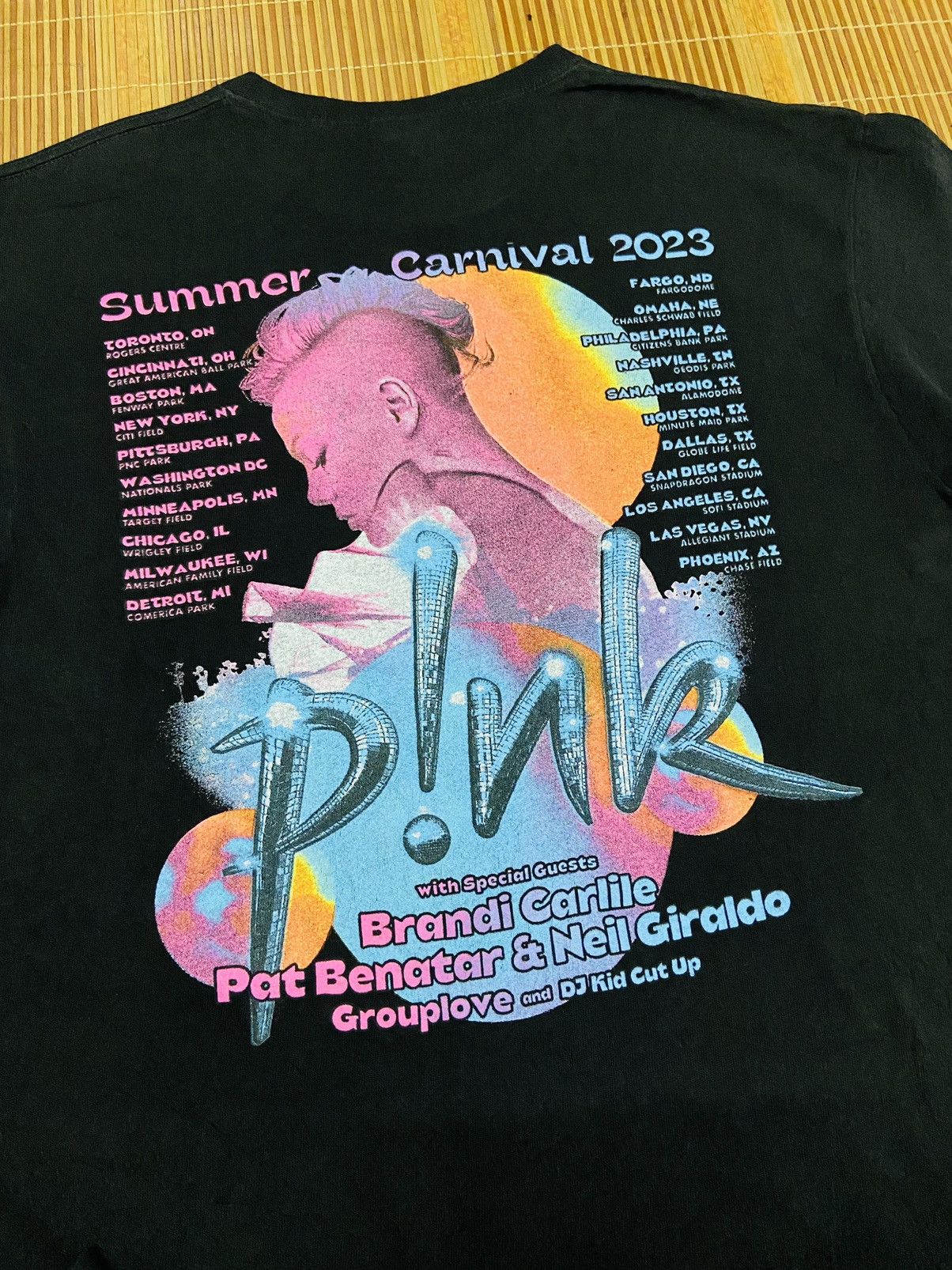 Band Tees PINK SUMMER CARNIVAL 2023 Size US M / EU 48-50 / 2 - 14 Thumbnail