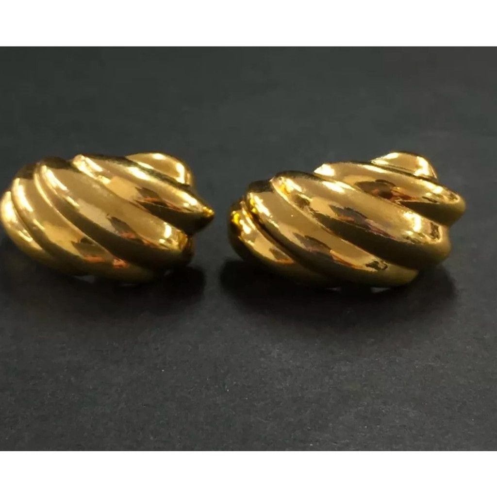 Givenchy Givenchy gold clip earrings Size ONE SIZE - 7 Thumbnail