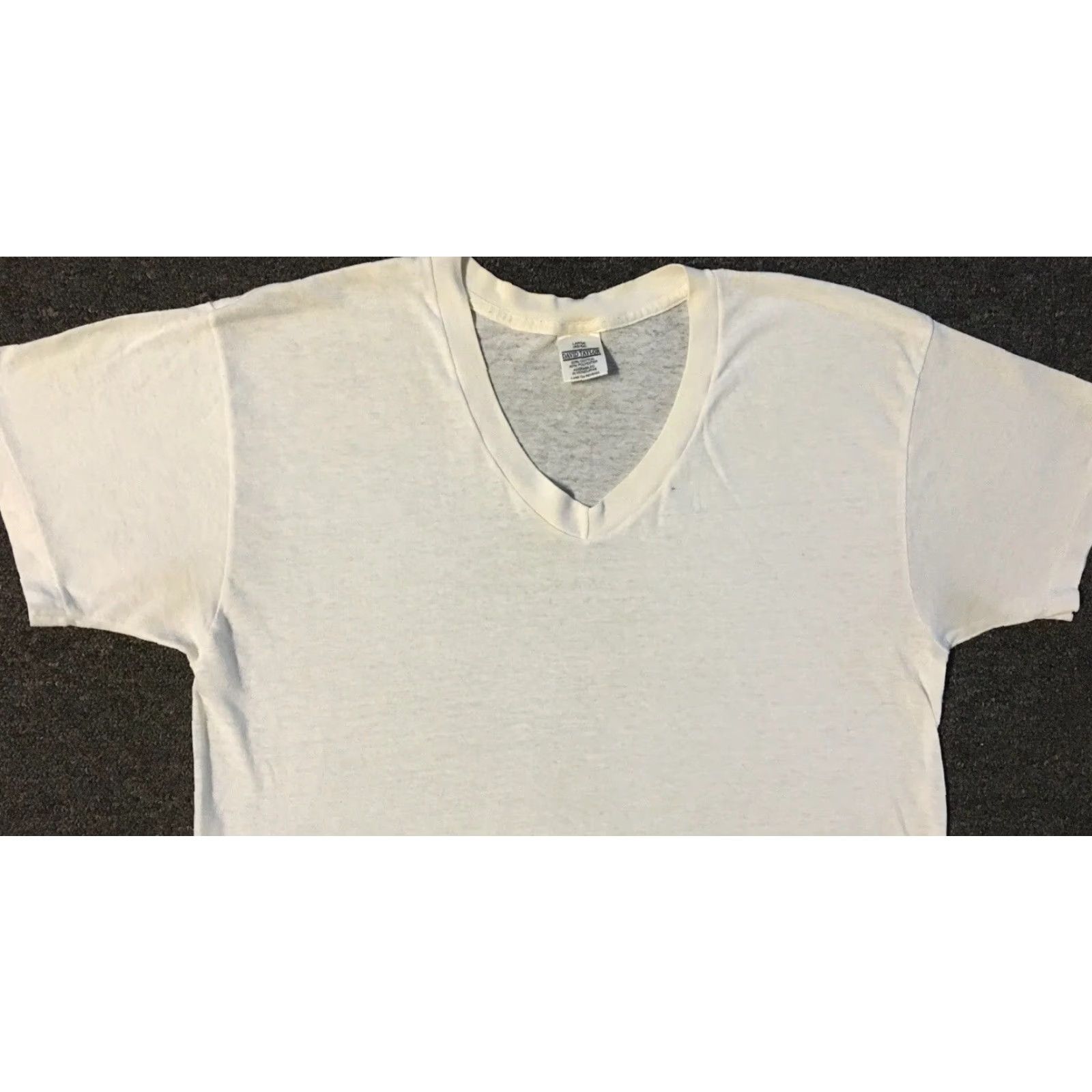 Vintage Vtg 80s 90s Faded Distress V Neck Shirt M Grunge Biker Punk Thin Surf Skate Army Shirt Mens M White 80s 90s Grunge Punk Skate Vintage Shirt Size US M / EU 48-50 / 2 - 5 Thumbnail