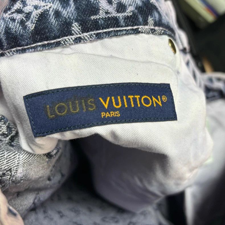 Louis Vuitton Louis Vuitton SS23 Fringe Destroying Presbyopia Full Print Size US 33 - 4 Thumbnail