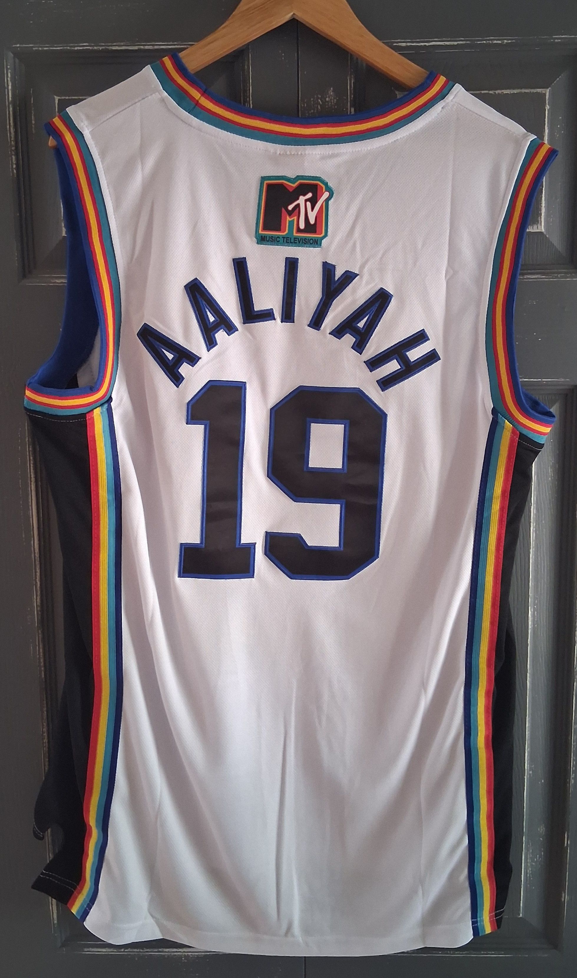Mtv ALLIYAH MTV Rock & Jock Brick Layers White Jersey. SZ: L Size US L / EU 52-54 / 3 - 1 Thumbnail