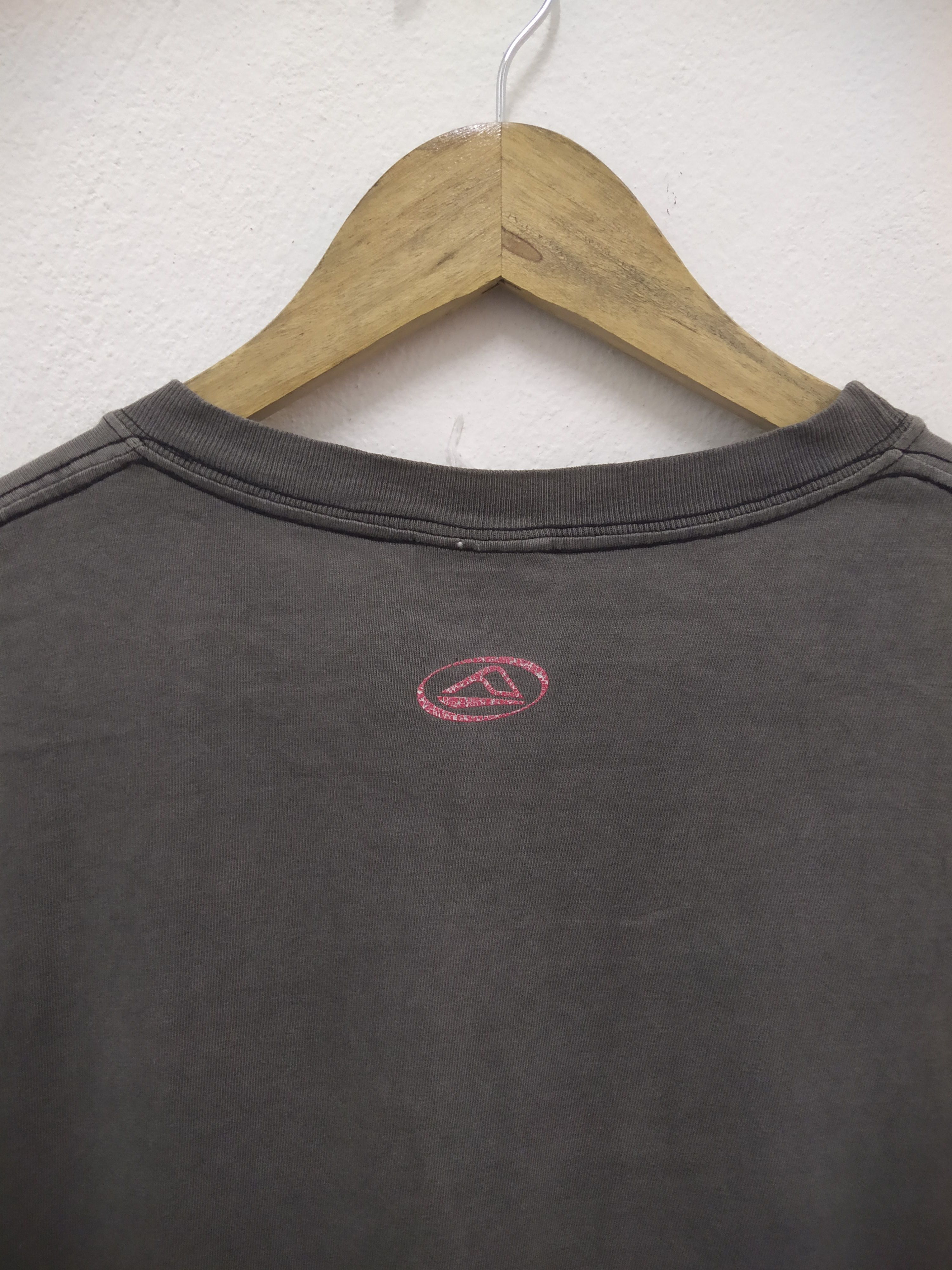 REEF Vintage 90s REEF Surfboards T-Shirt Hanes Beefy-T Fade Size US XL / EU 56 / 4 - 5 Thumbnail