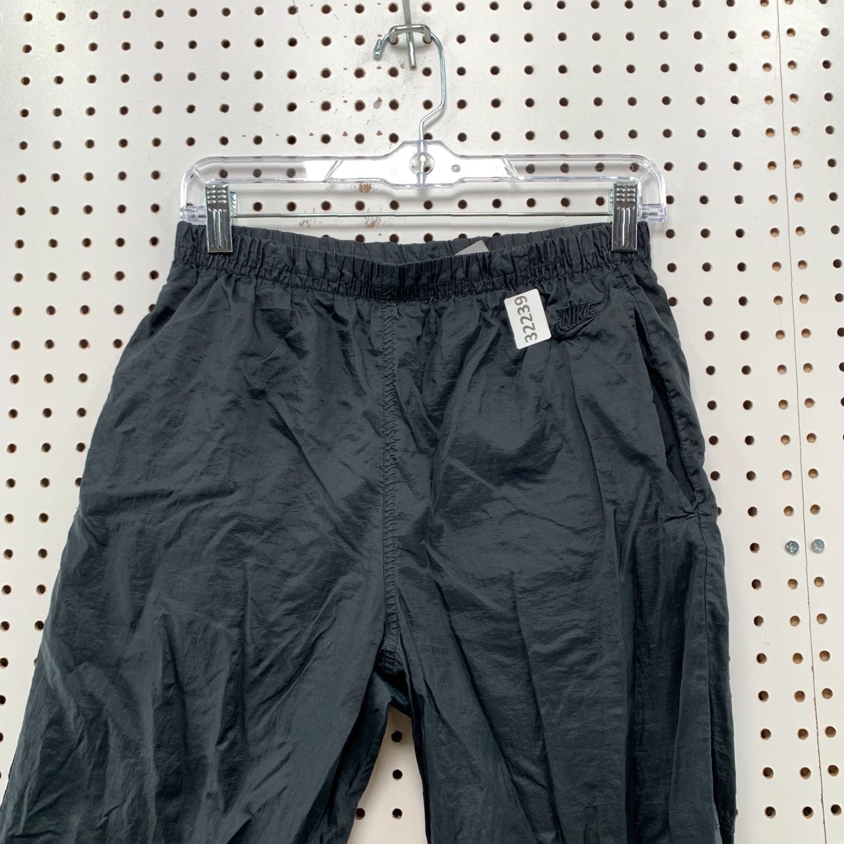 Nike VINTAGE Nike Windbreaker Jacket 90s Nylon Chopped Short Mens Medium Black USA 27x11 Mens Size 32" / US 10 / IT 46 - 2 Thumbnail
