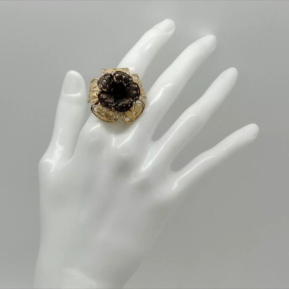 Chanel CHANEL Gold Ring CC Camellia Flower Black Crystals Size 6 US Size ONE SIZE - 2 Thumbnail