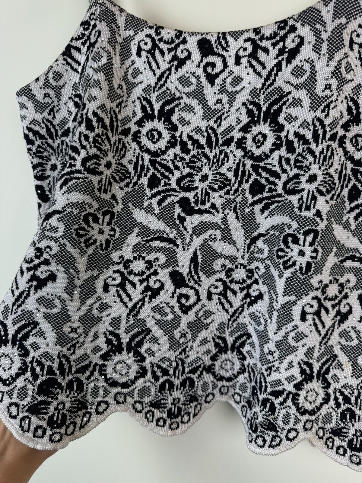St. John St John evening sequin rhinestone knit top jacquard floral Size S / US 4 / IT 40 - 5 Thumbnail