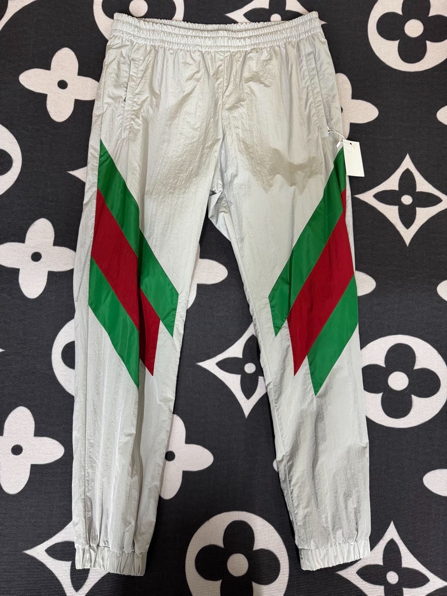 Gucci Gucci Reflective Printed Red Casual Pants M Men Size US 32 / EU 48 - 1 Thumbnail