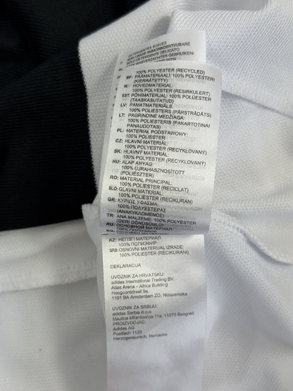Adidas JUVENTUS FOOTBALL T-SHIRT Size US XL / EU 56 / 4 - 6 Thumbnail