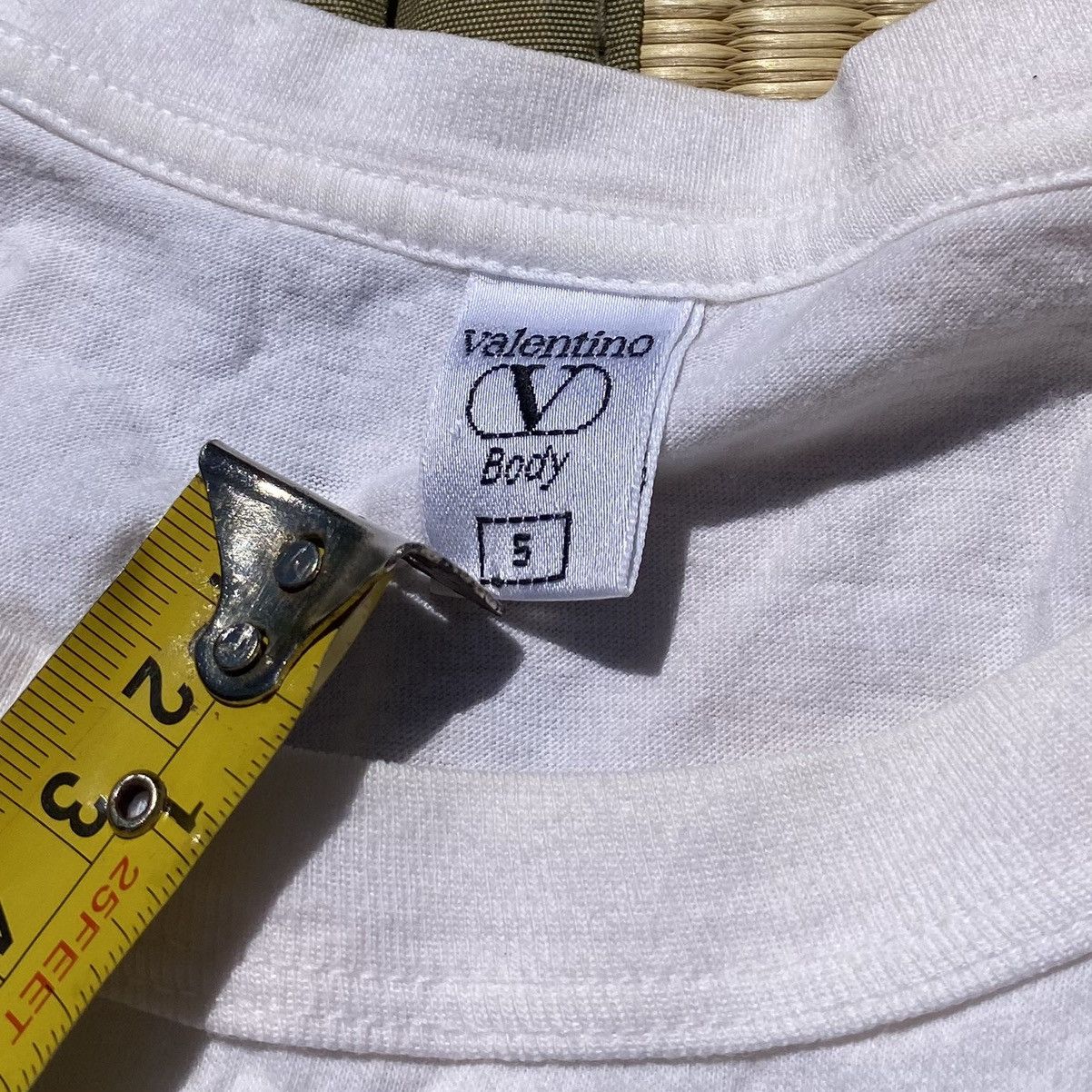 Designer × Valentino × Vintage Vtg 80s 90s Valentino White Embroidered Logo Essentials Tee Size US L / EU 52-54 / 3 - 8 Thumbnail