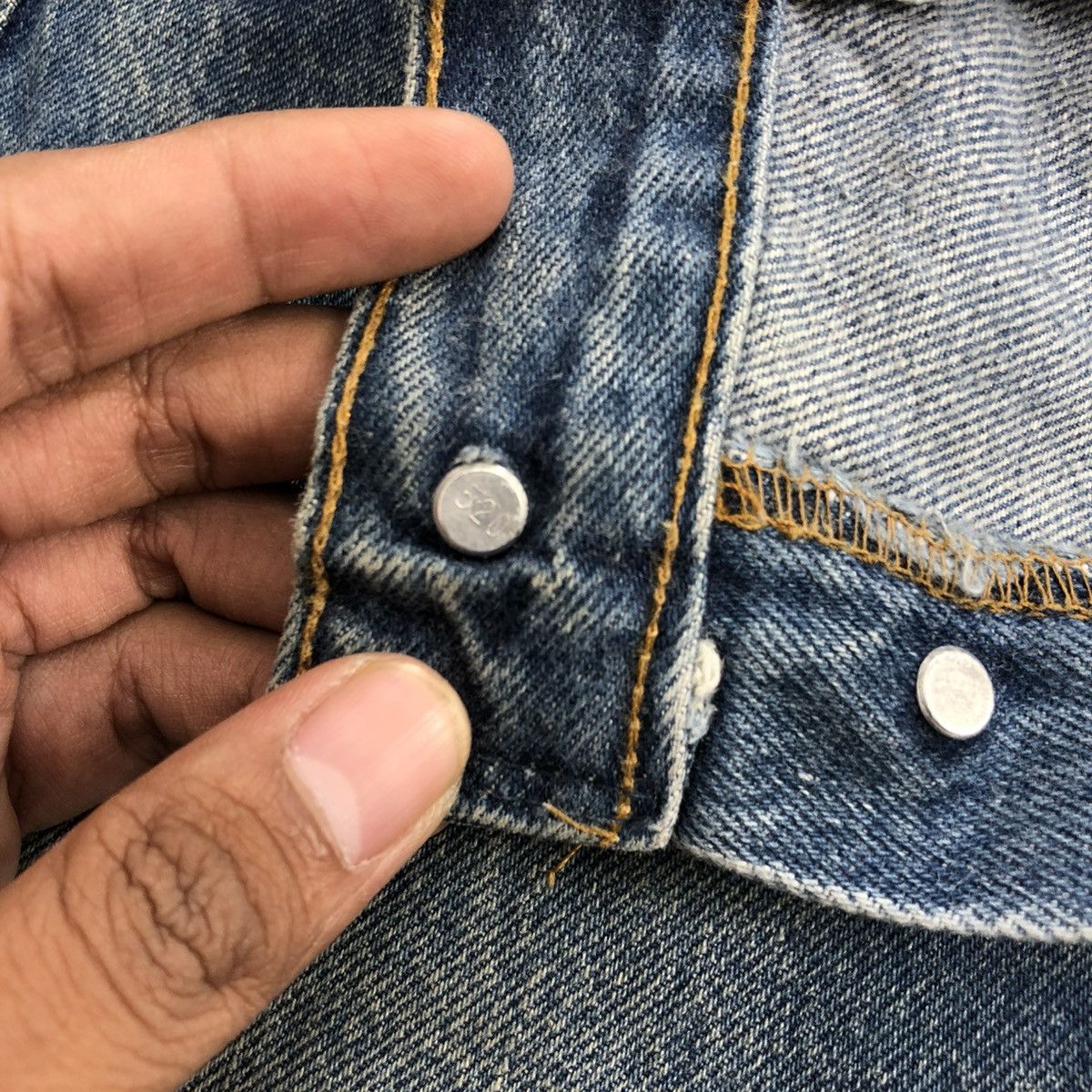 Levi's × Levi's Vintage Clothing 🇺🇸90’s Vintage Levis 501 #520 29x32 Straight Leg Faded Jeans Size US 33 - 11 Thumbnail