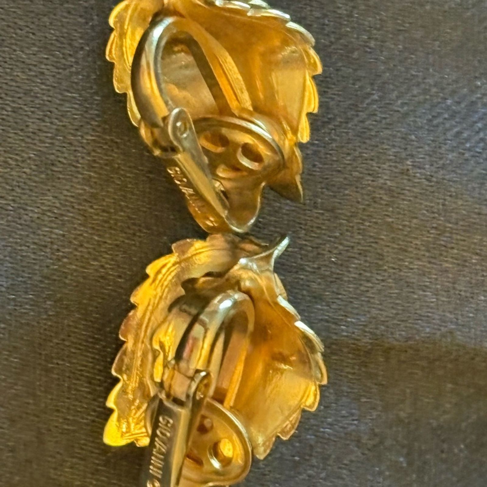 Other Vintage Signed GIOVANNI Double Leaf CLIP ON Earrings Size ONE SIZE - 13 Thumbnail