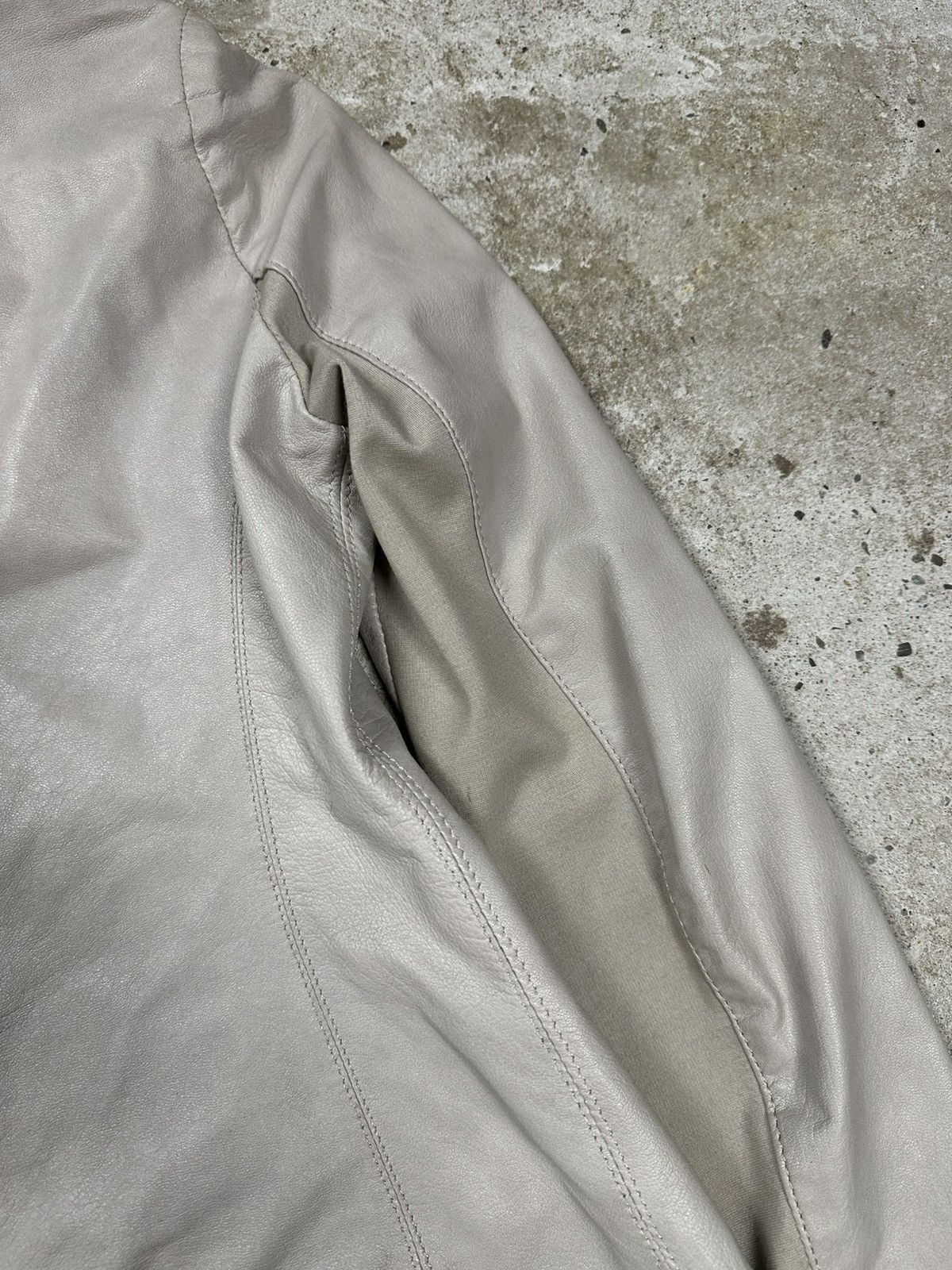 Japanese Brand Vintage Y2K Genuine Leather Beige Asymmetrical Archive Jackt Size US S / EU 44-46 / 1 - 11 Thumbnail
