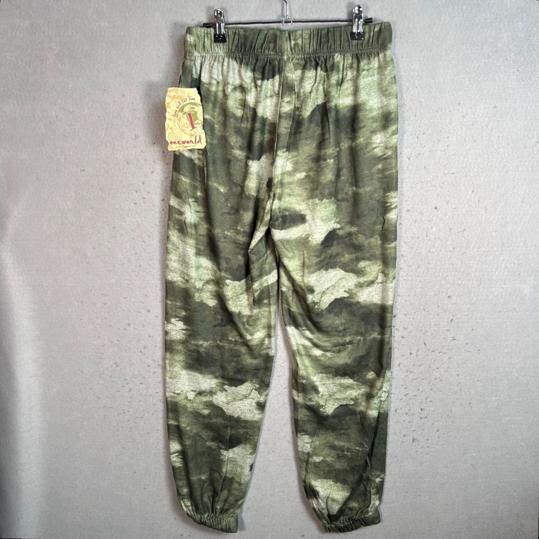 Vintage VINTAGE OneWorld Womens Green Camo Jogger Pants M Medium High Rise Ankle 28in Inseam Polyester Spandex NEW with Tags Mens Womens Girls? Size 32" / US 10 / IT 46 - 2 Thumbnail
