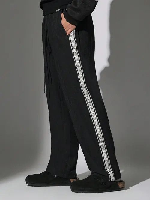 Japanese Brand × Vintage Classic Loose fit straight y2k sweatpants Size US 32 / EU 48 - 1 Thumbnail