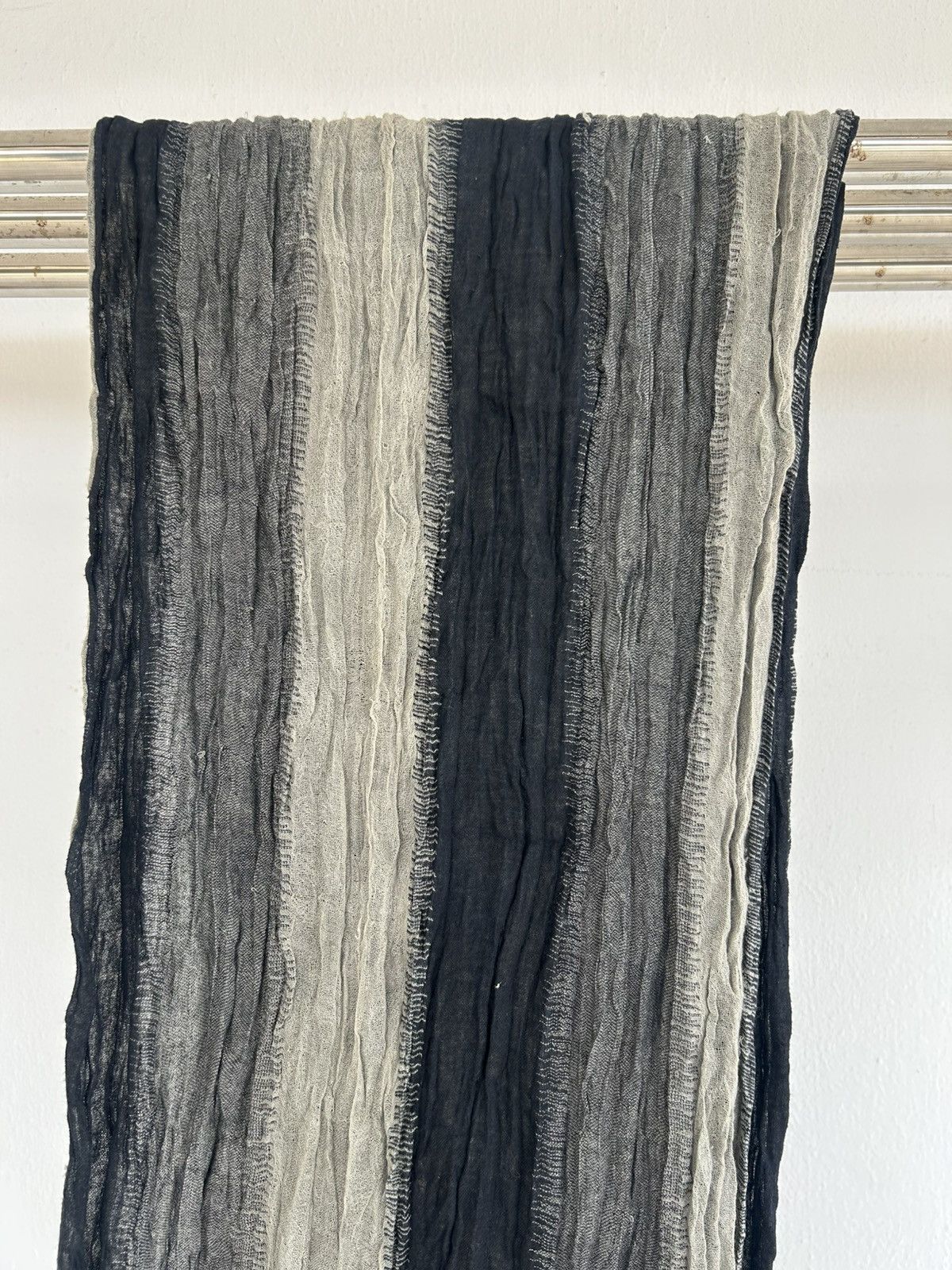 Japanese Brand Trepini Scarf Muffler Black White Size ONE SIZE - 3 Thumbnail