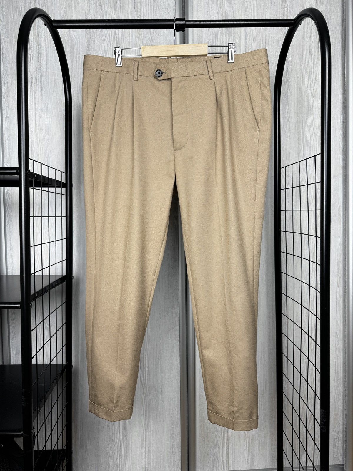 Allsaints AllSaints Cropped Trousers Beige Tallis Pleated Cotton Wool Size US 40 / EU 56 - 2 Thumbnail