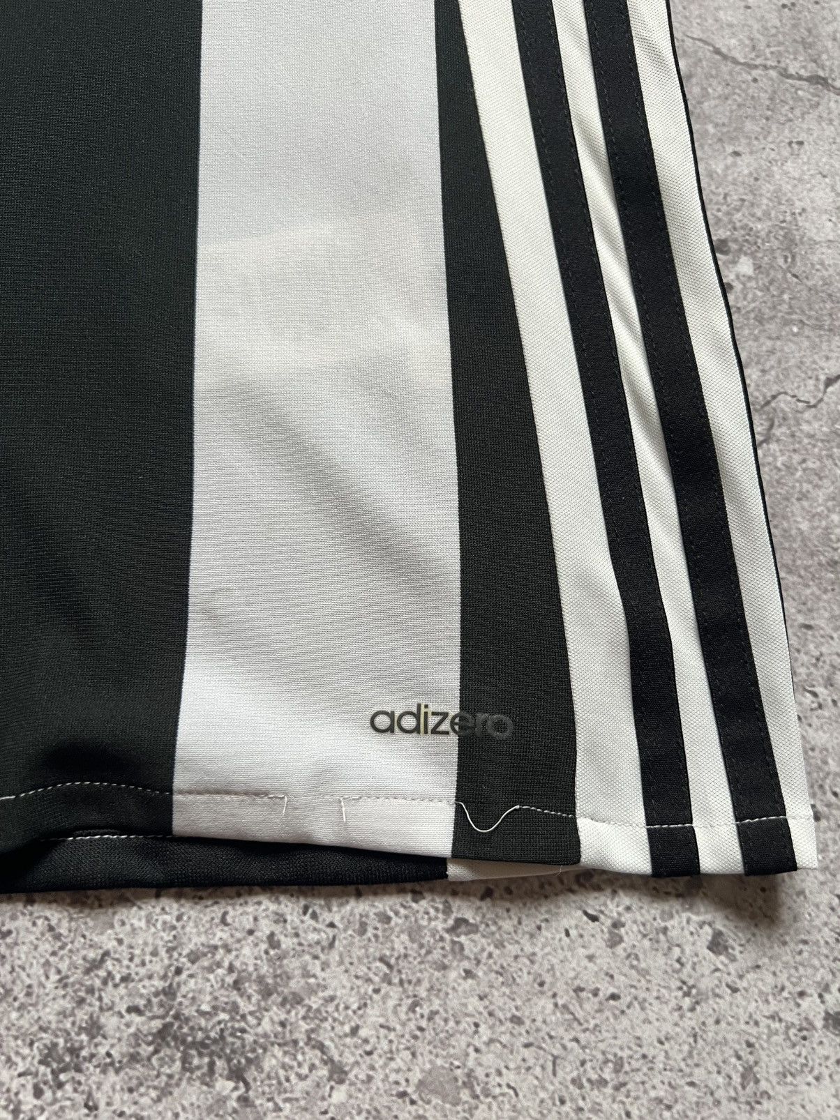 Adidas Adidas Juventus 2017/18 Home Football Shirt Jersey Adizero Size US S / EU 44-46 / 1 - 7 Thumbnail
