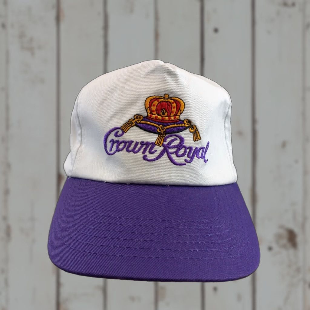 Vintage VINTAGE Crown Royal Snapback White Hat Purple Bill 90s Adjustable Mens Cap Size ONE SIZE - 1 Thumbnail