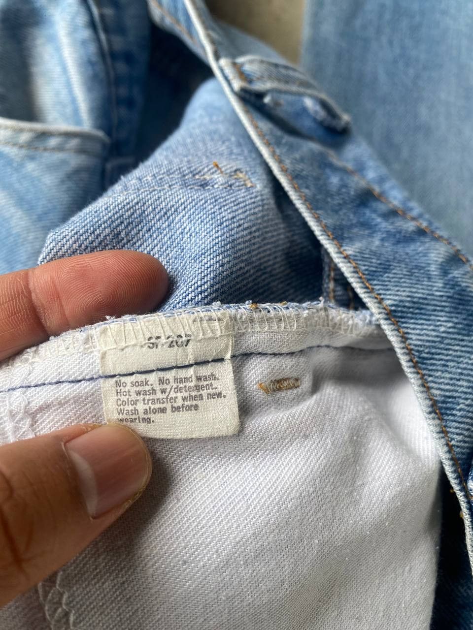 Levi's Vintage Clothing RARE 1970S LEVIS 646 ORANGE TAG FLARED BLUE WASH FRAYED HEM Size US 30 / EU 46 - 13 Thumbnail