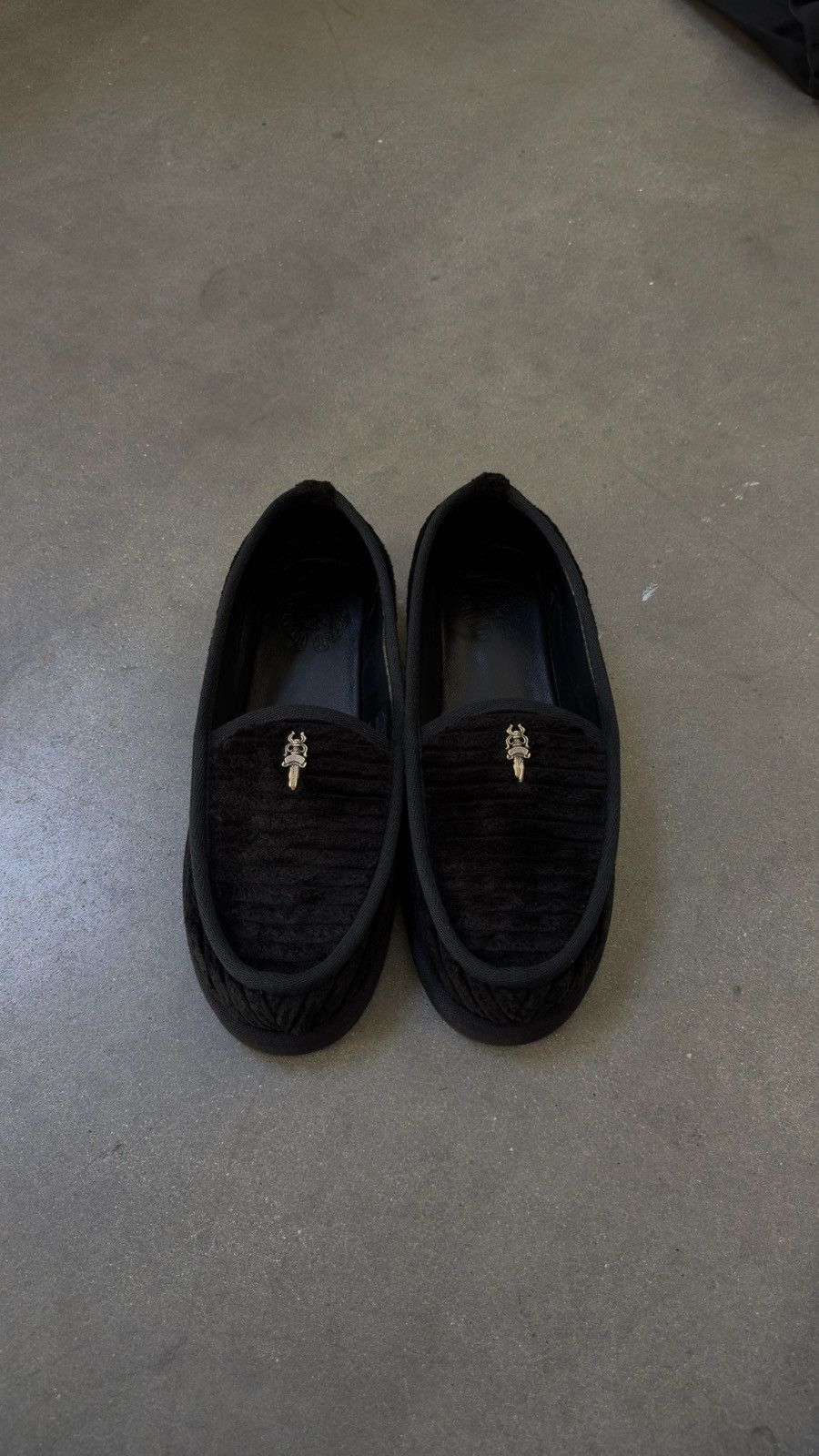 Chrome Hearts Chrome Hearts Black Corduroy Dagger Slippers Size US 8 / EU 41 - 1 Thumbnail