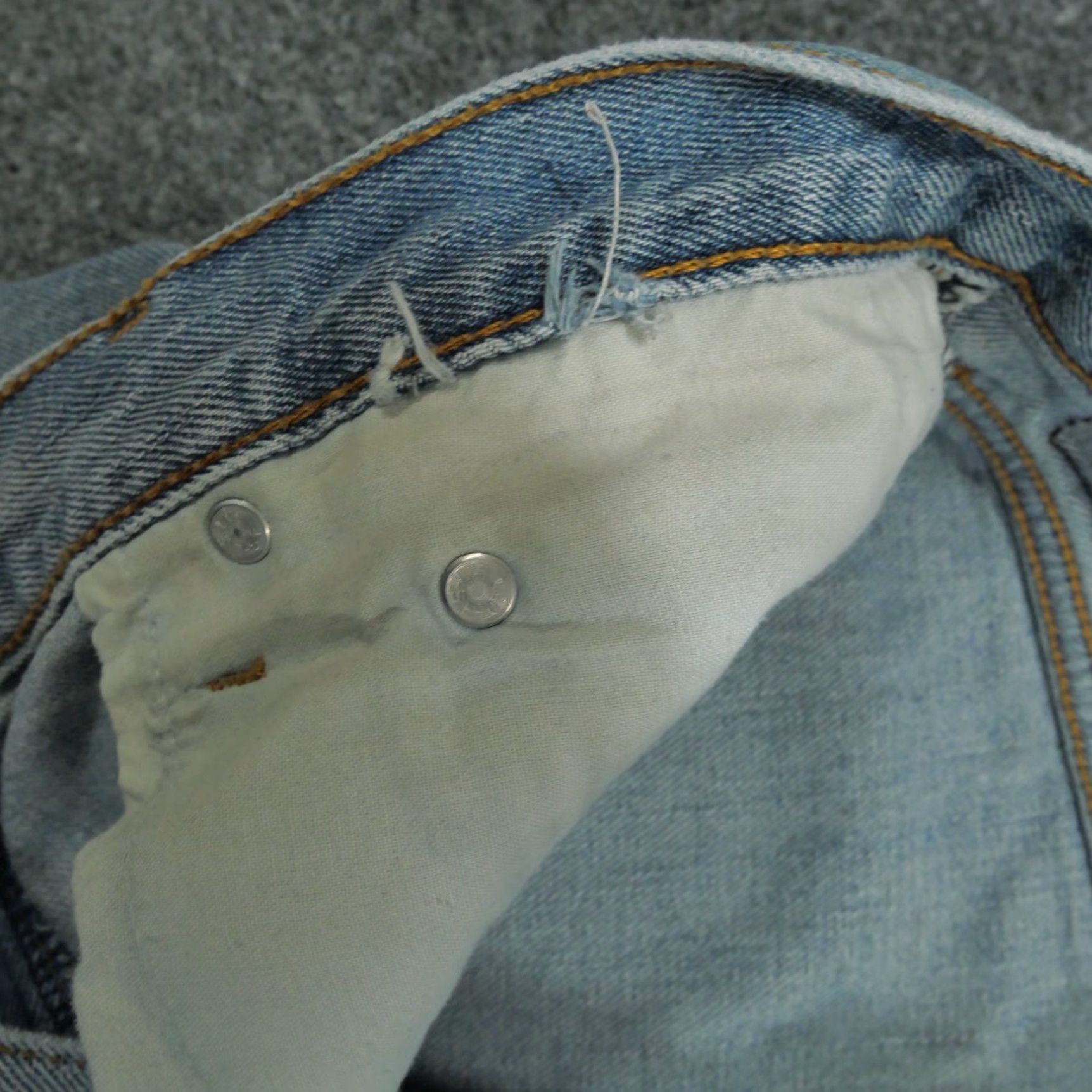 Levi's VINTAGE Levi's 560 Jeans Men 36x34 Blue Distressed Grunge Relaxed Tapered 90s Baggy Denim Casual Size US 36 / EU 52 - 7 Thumbnail