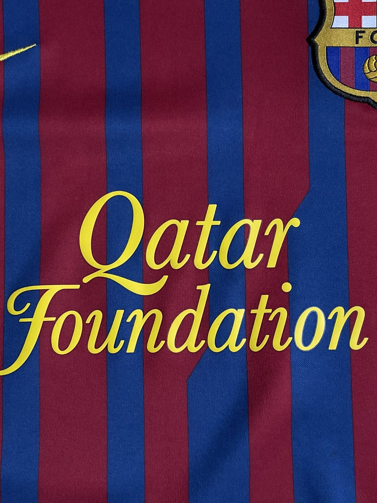 Nike Nike Barcelona 2011/2012 Football Shirt Home Jersey RARE Size US L / EU 52-54 / 3 - 7 Thumbnail