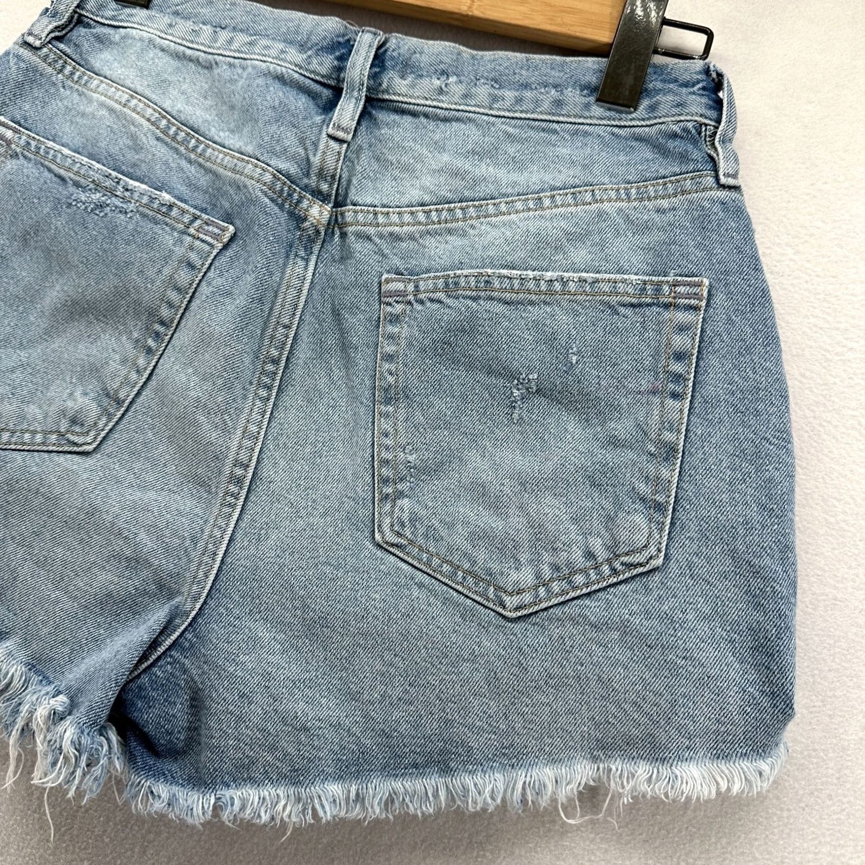 Vintage We The Free Mom Shorts Blue Women's 30 Distressed Light Wash Denim Pockets Size 30" / US 8 / IT 44 - 6 Thumbnail