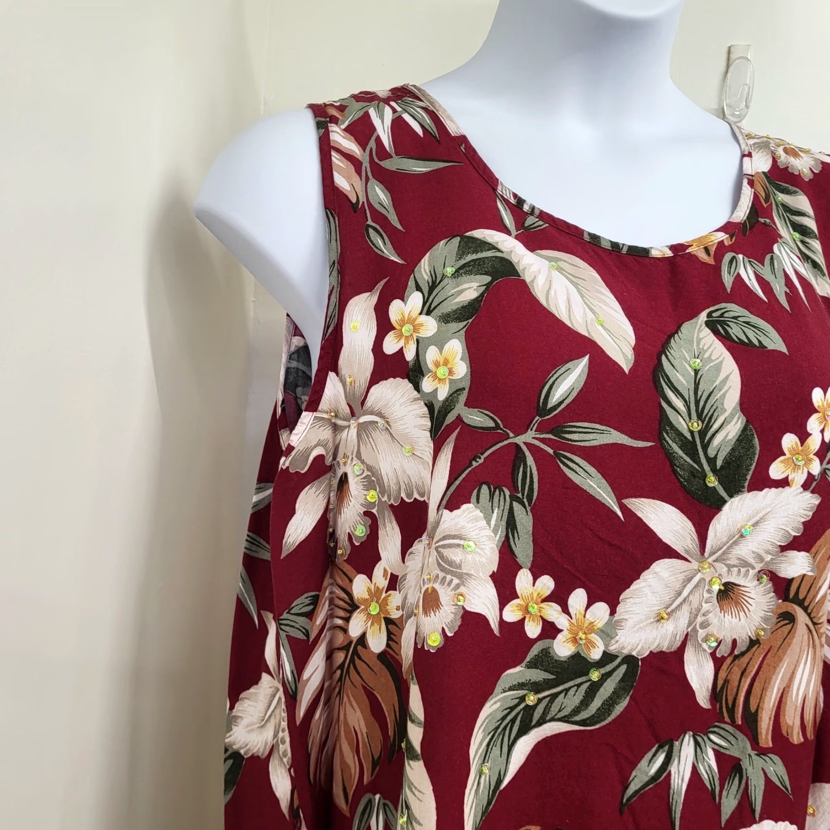 Vintage DNLA Sport Dress Women's XL Maroon Hawaiian Sequin Floral Print Sleeveless Tank Knee Length Dress Size 40" / US 18 - 5 Thumbnail