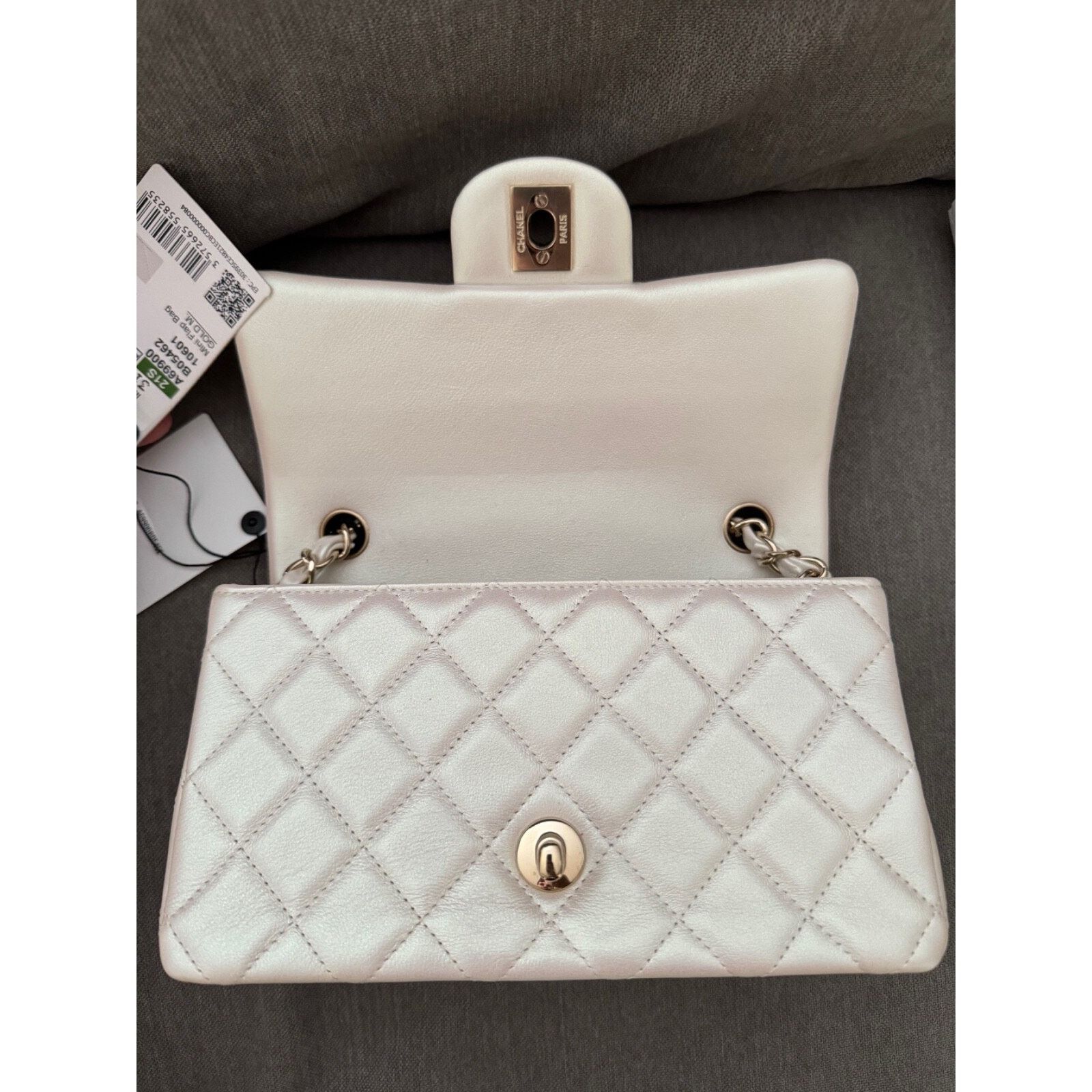 Chanel Chanel White Mini Flap CC Quilted Chain Crossbody Bag Size ONE SIZE - 18 Thumbnail