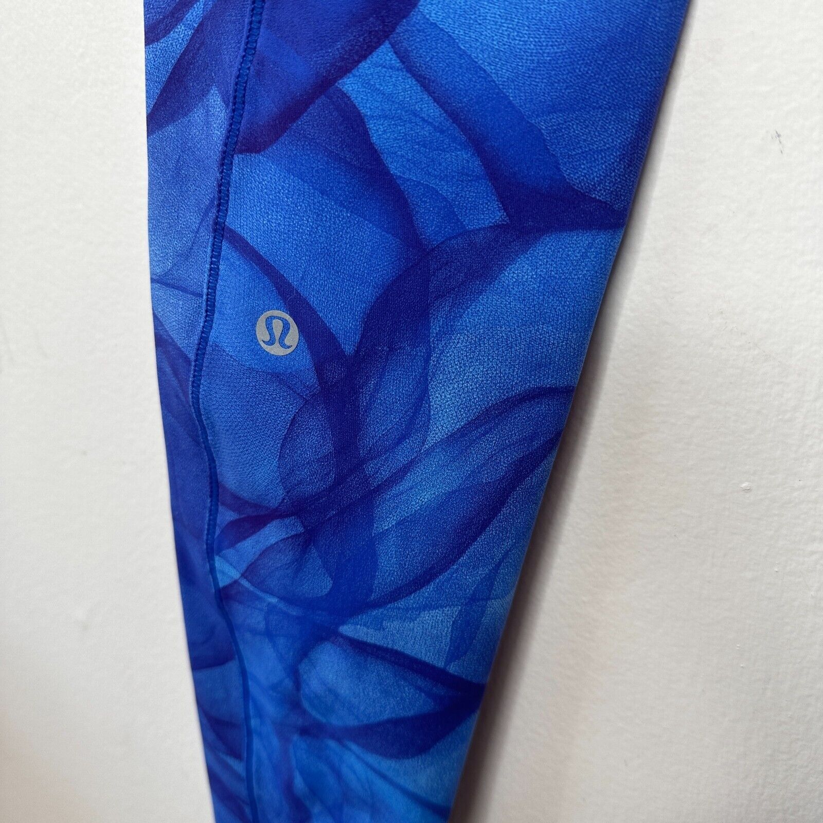 Lululemon Lululemon Blue Run It Out High Waist Midnight Yoga Zip Pant Size 27" / US 4 / IT 40 - 9 Thumbnail