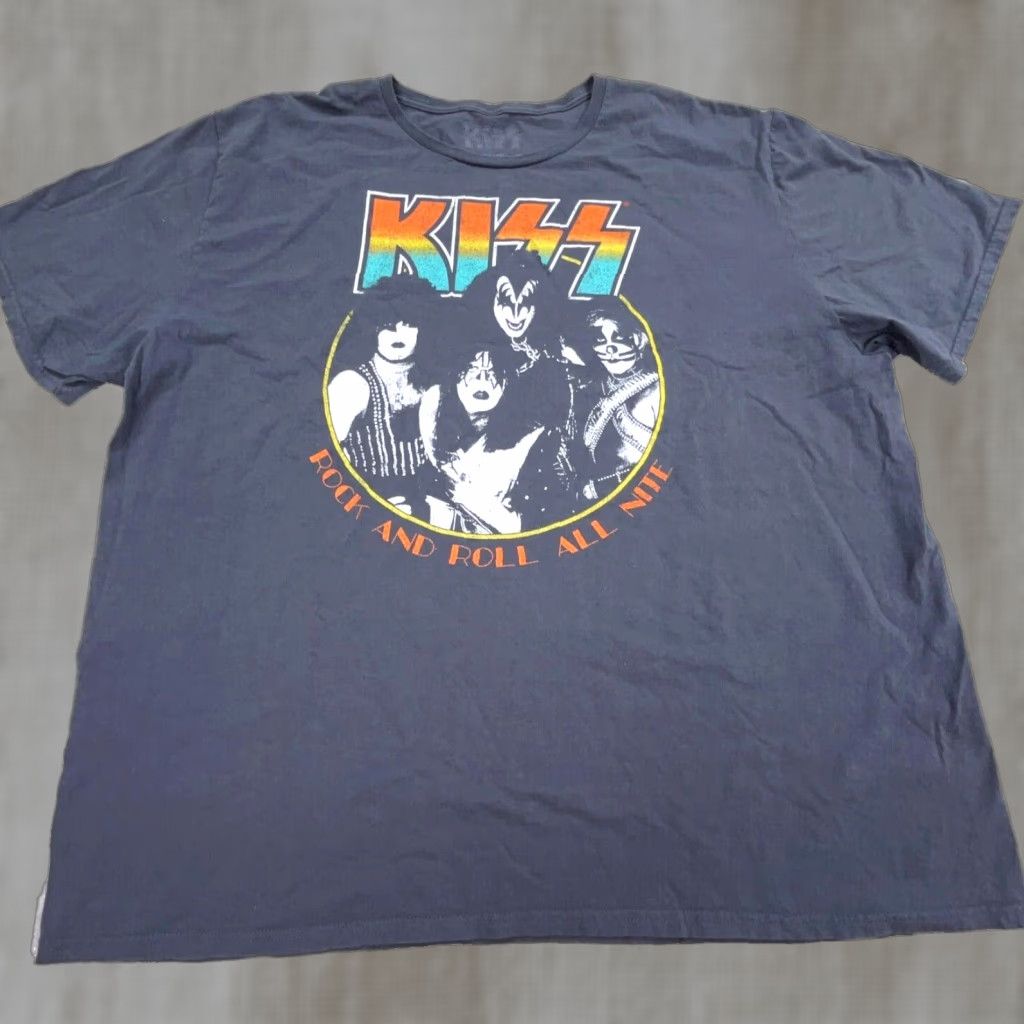 Spell Kiss Shirt Men 3XL Gray Band Tee Tour Concert Rock Retro Logo Graphic Print Short Sleeve Crew Neck T-Shirt Size US XXL / EU 58 / 5 - 1 Thumbnail