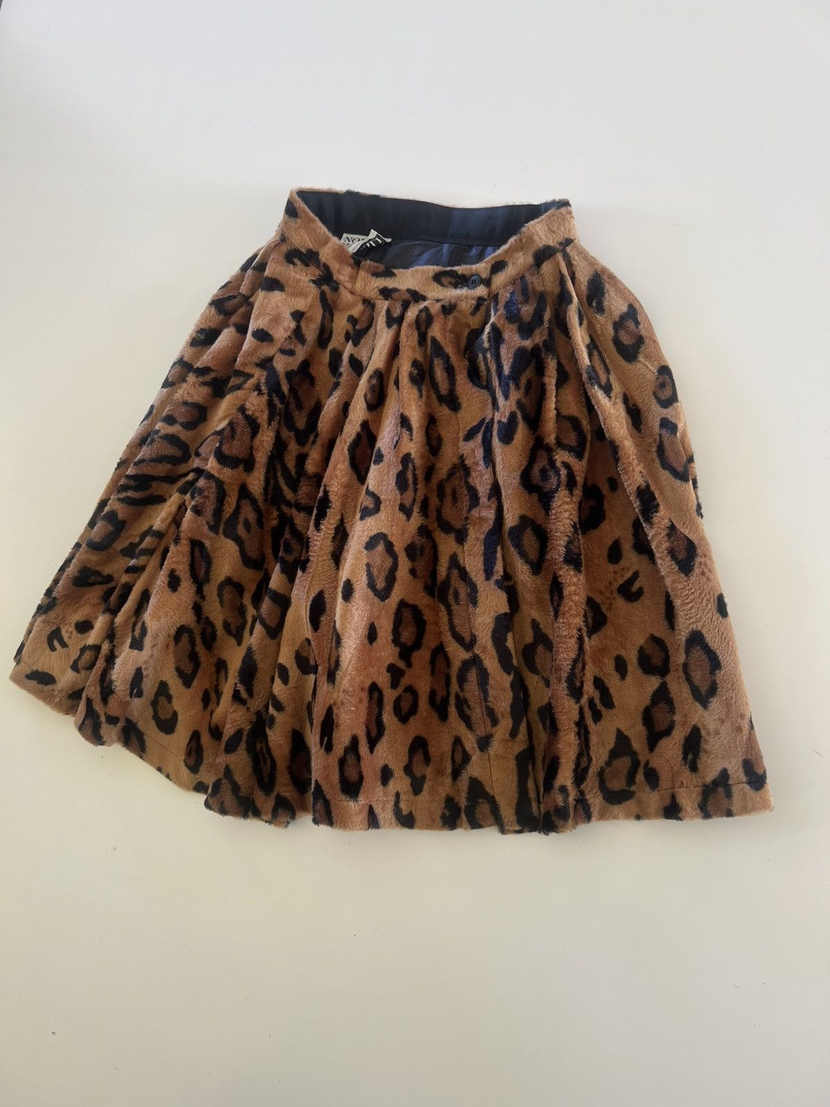 Norma Kamali Norma Kamali Midi Skirt Leopard Waist 24" Size 24" / US 00 / IT 34 - 3 Thumbnail