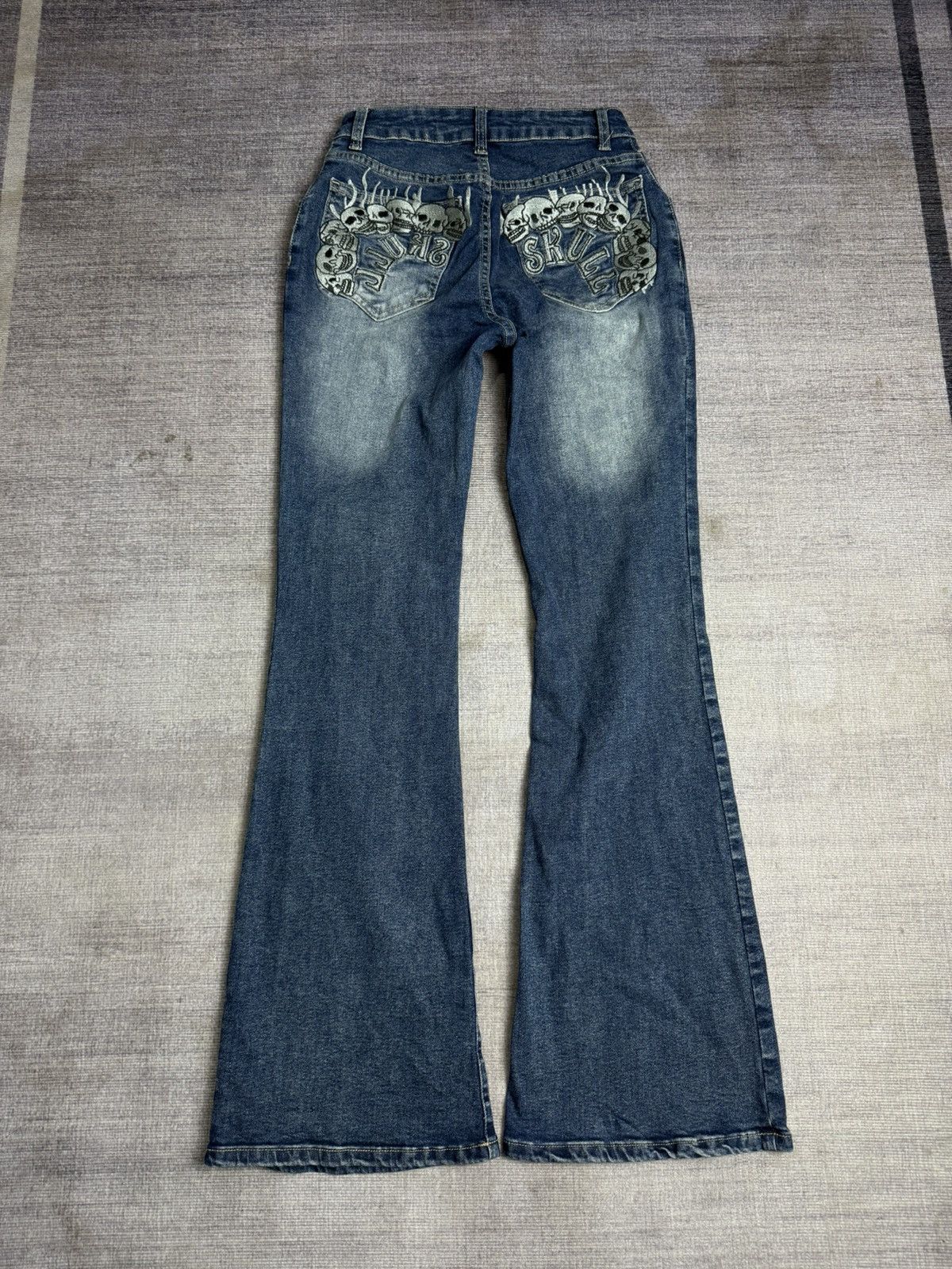 Tornado Mart ROMWE Y2K SKULL ART STUDED PANTS Size 25" / US 0 / IT 36 - 1 Thumbnail