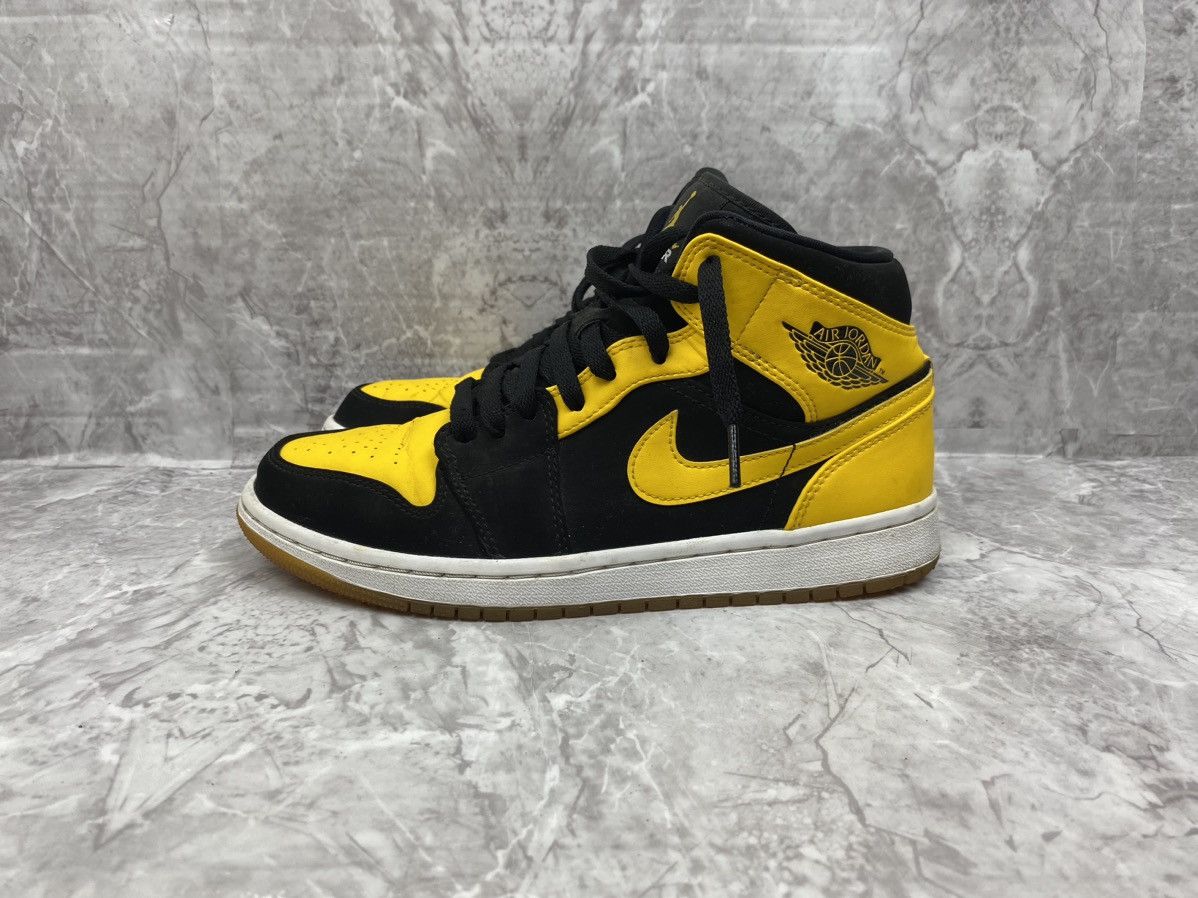Jordan Brand Jordan 1 Retro Mid New Love (2017) Size US 7.5 / EU 40-41 - 4 Thumbnail