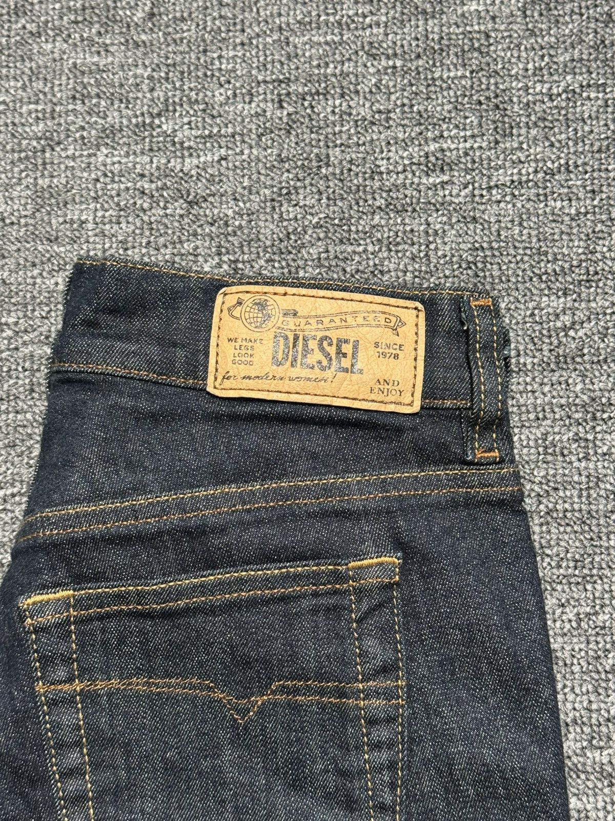 Diesel Diesel Straitzee Women’s Jeans W25 L32 Slim Straight Size 25" / US 0 / IT 36 - 5 Thumbnail