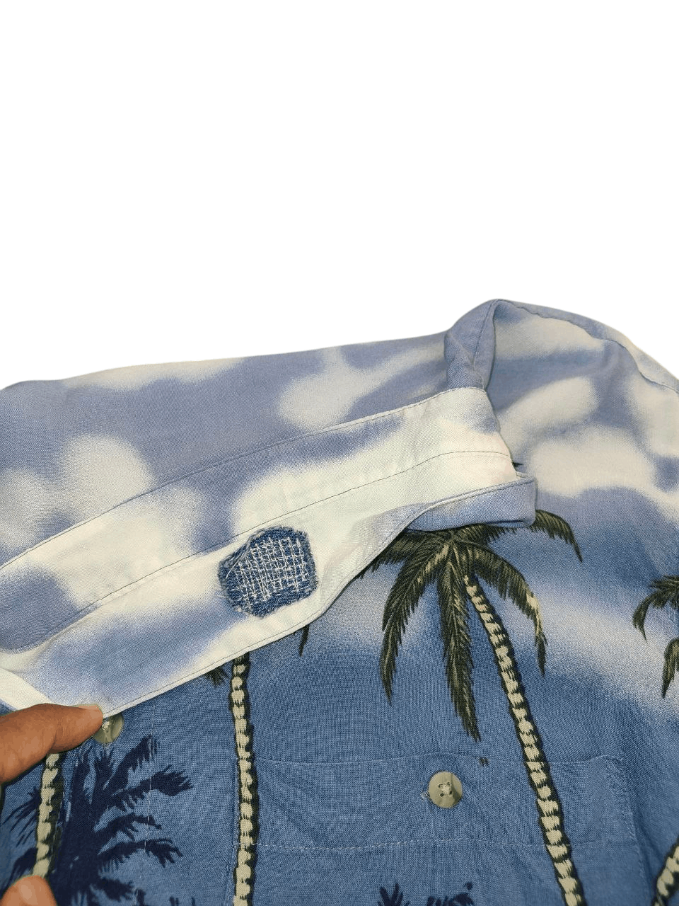 Vintage Vintage Pierre Cardin Rayon Hawaiian Shirt Size US M / EU 48-50 / 2 - 4 Thumbnail
