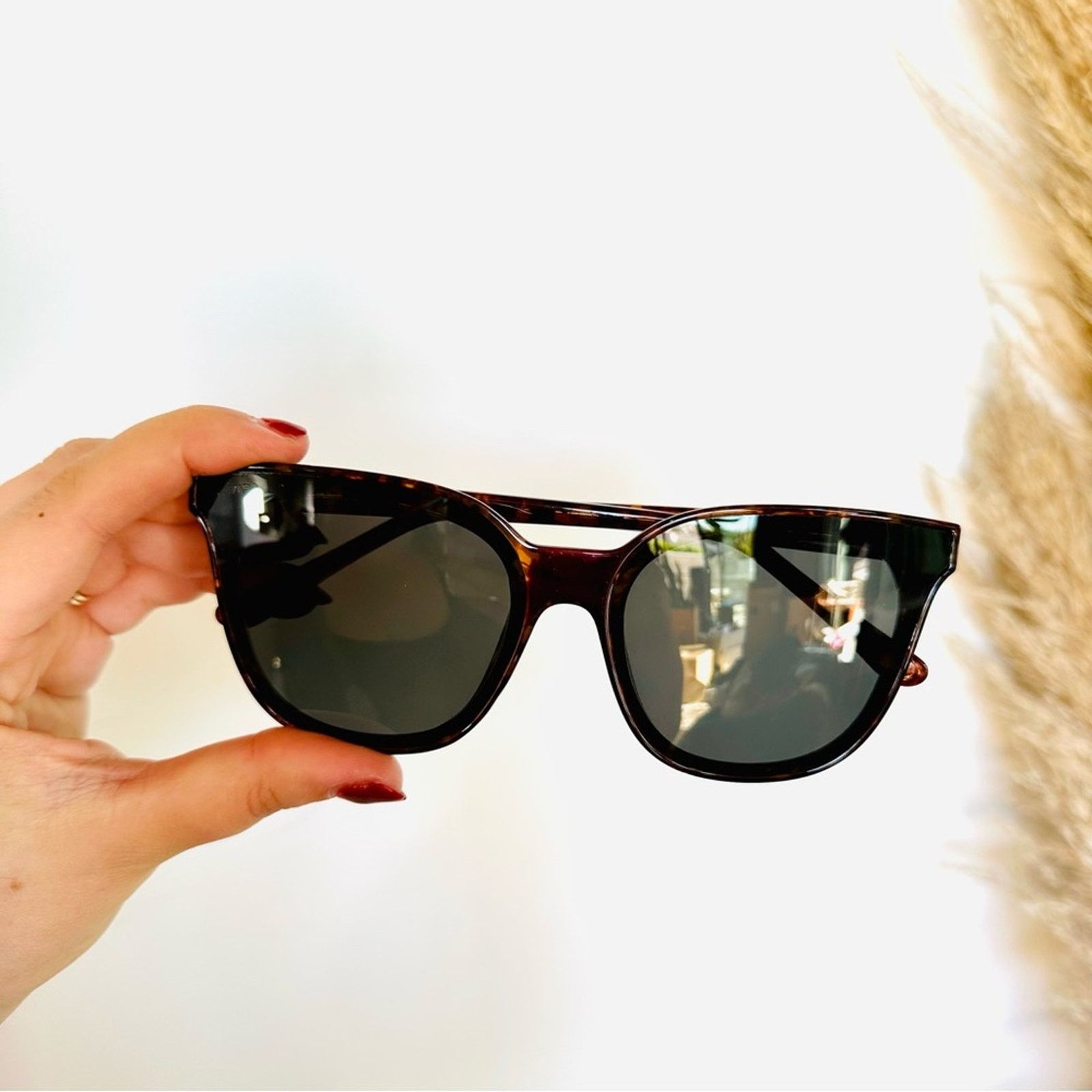 Nordstrom NEW Oversized Square Black Tortoiseshell Plastic Sunglasses Size ONE SIZE - 4 Thumbnail