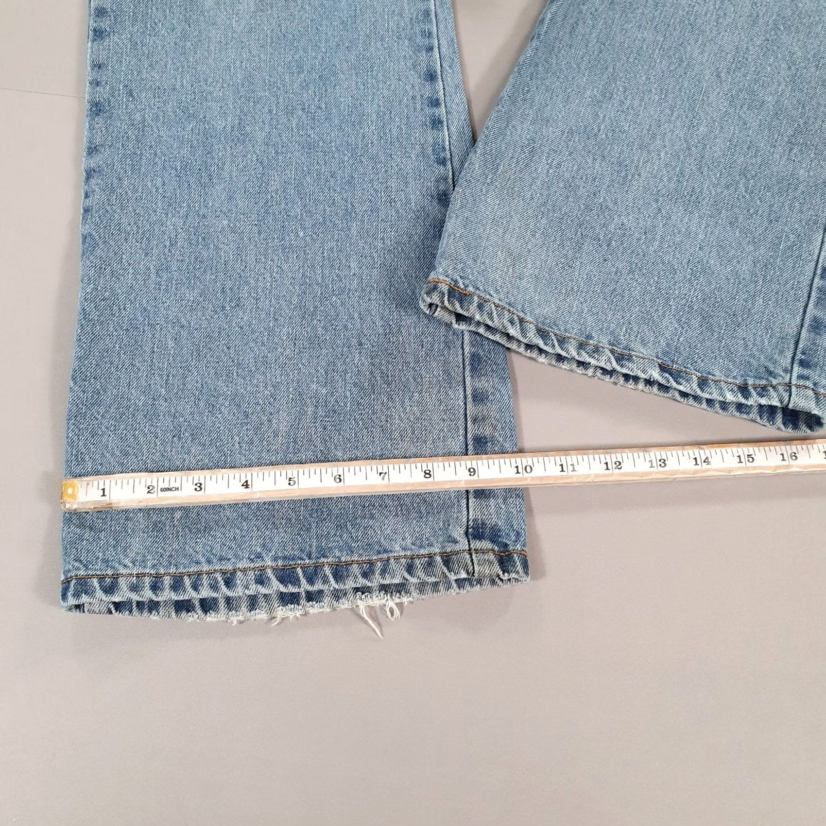 Levi's VINTAGE Levi's 517 Jeans Mens Blue W38 L30 Bootcut Zip Fly 100% Cotton Denim Jeans Men's 5-Pocket Bootcut N/A Size US 38 / EU 54 - 7 Thumbnail