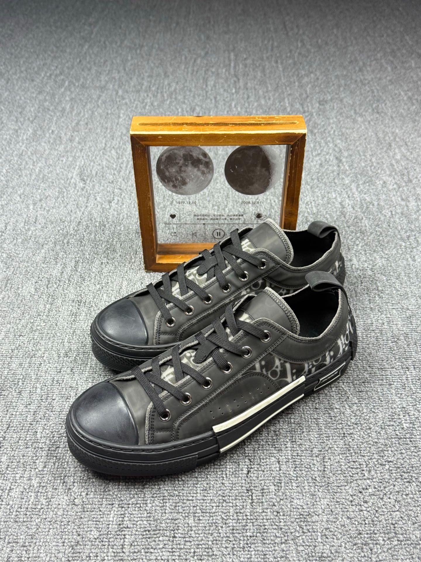 Dior Dior Black Lowtop Sneakers 8 Men Size US 8 / EU 41 - 1 Thumbnail