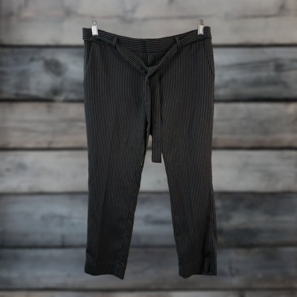 Banana Republic Banana Republic Women Cropped Pants Sz 10 Black White Pin Stripe Belted Avery Size 32" / US 10 / IT 46 - 1 Thumbnail