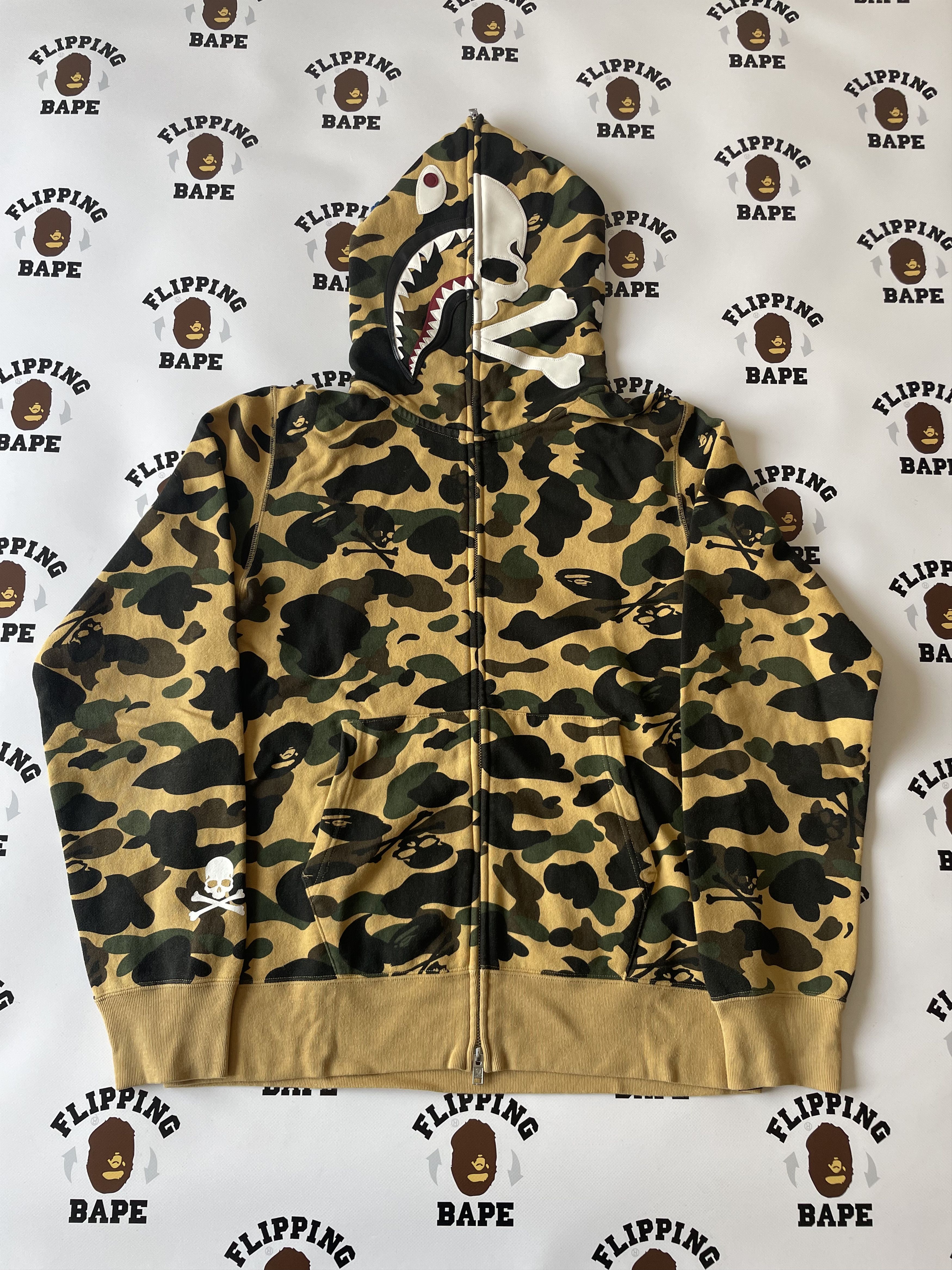 image of Bape X Mmj 1St Camo Shark Skull Full Zip Hoodie in Yellow, Men's (Size Medium)