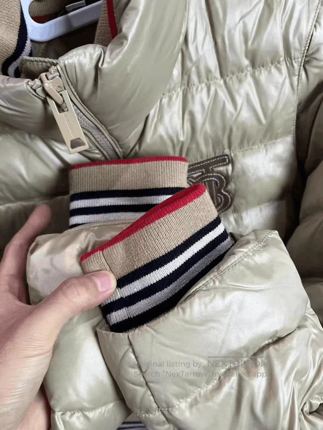 Burberry Burberry TB Embroidery Detachable Sleeve Down Jacket. Size S / US 4 / IT 40 - 5 Thumbnail