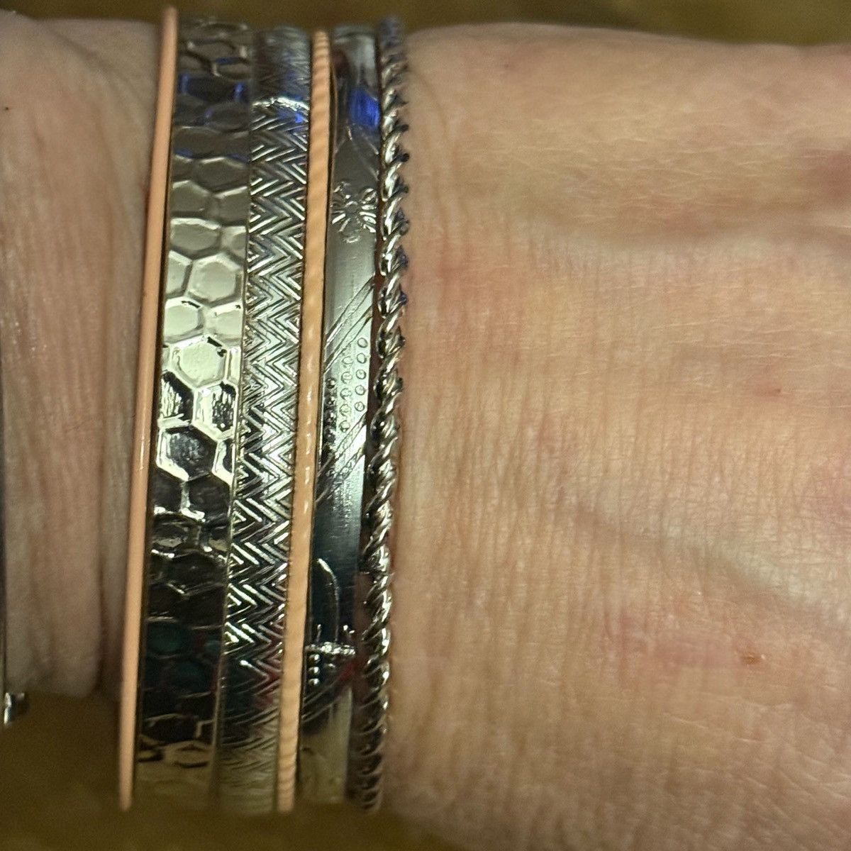 Other Silver tone bangle bracelet set Size ONE SIZE - 2 Thumbnail