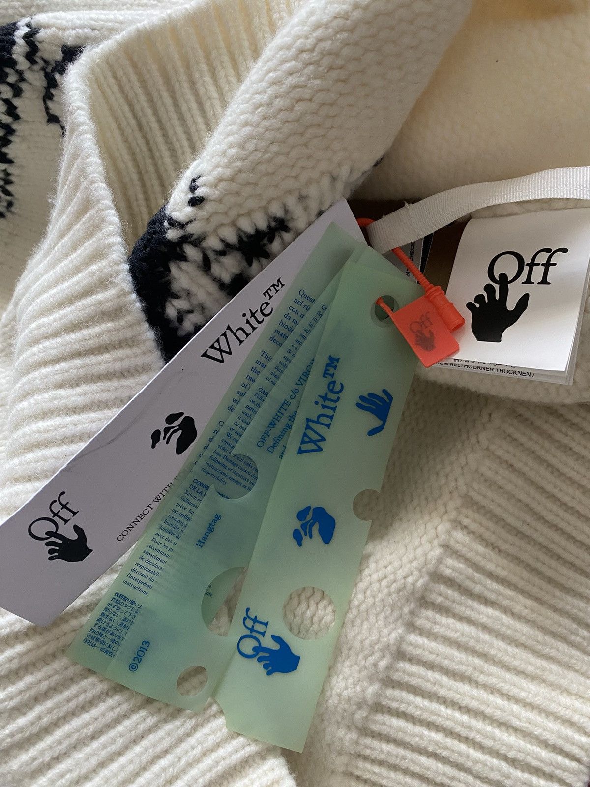 Off-White Off-White Graffiti Wool Sweater Size Large Size US L / EU 52-54 / 3 - 11 Thumbnail