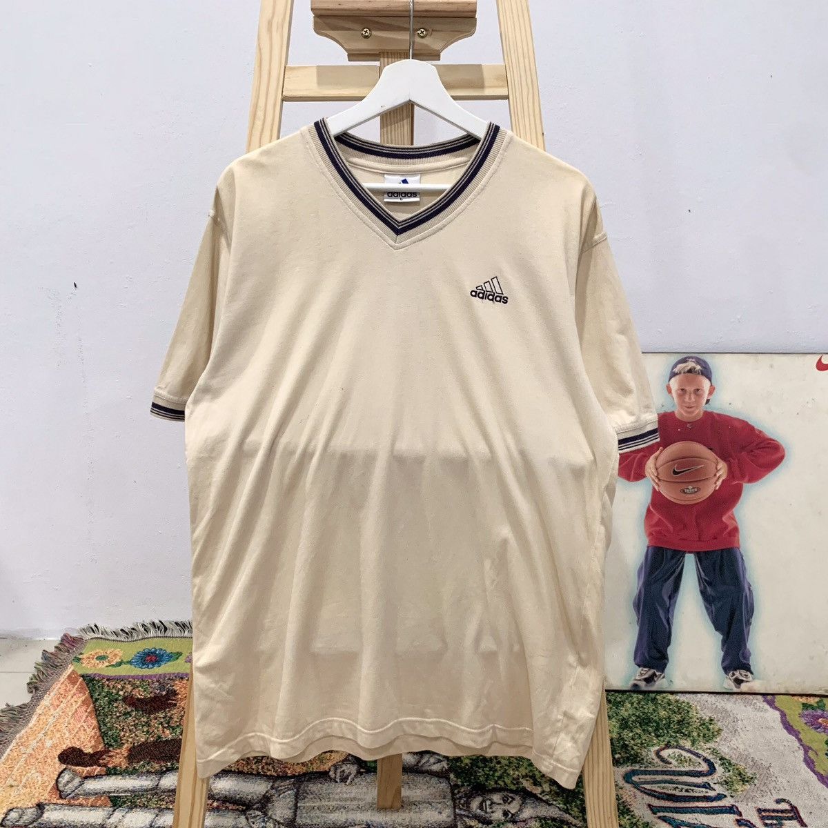 Adidas Adidas V Neck T Shirts Size US L / EU 52-54 / 3 - 1 Thumbnail