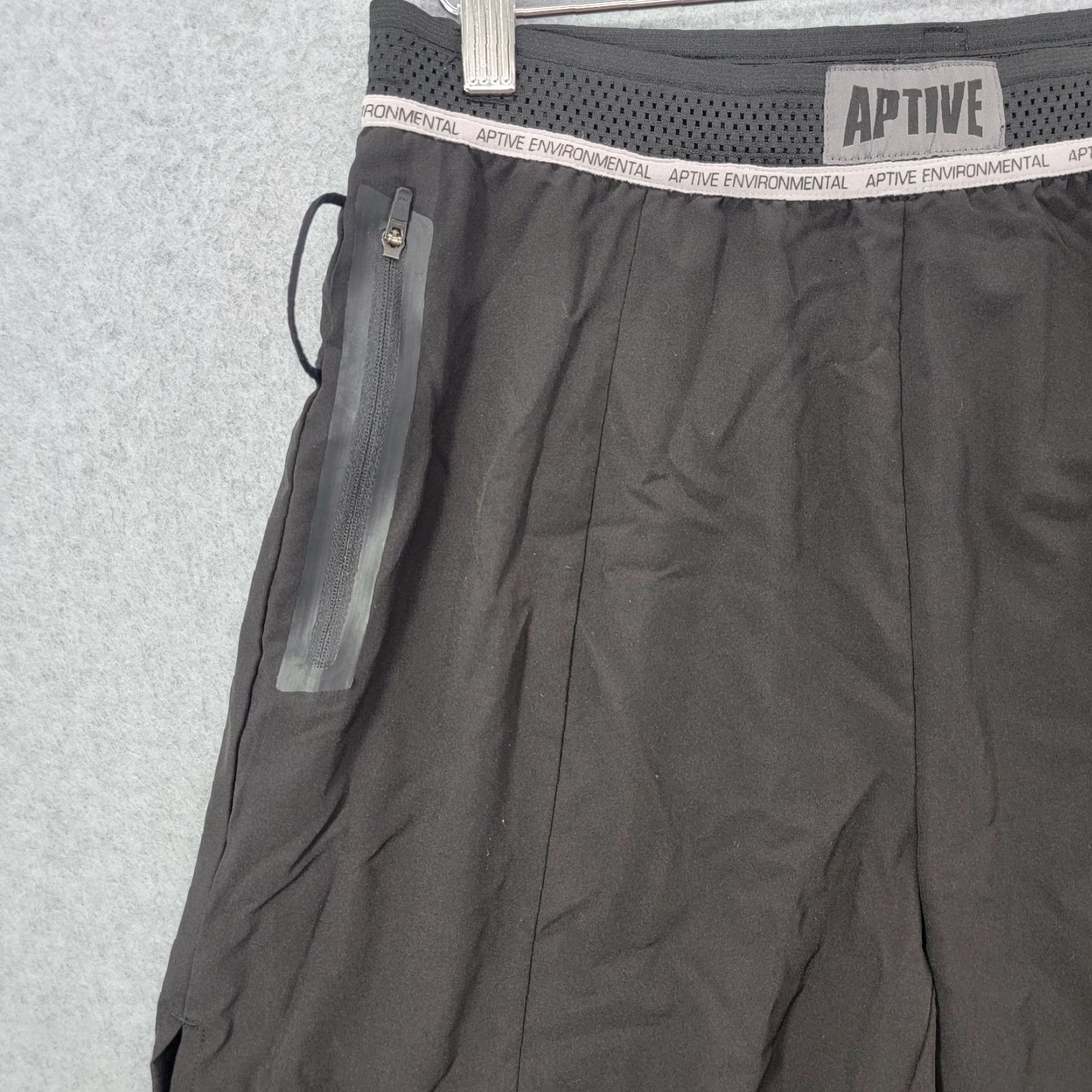 Vintage Aptive Shorts Mens Medium Black gym workout boxing running mmxx environmental Short Bermuda Sports Mens Black Size US 31 - 3 Thumbnail