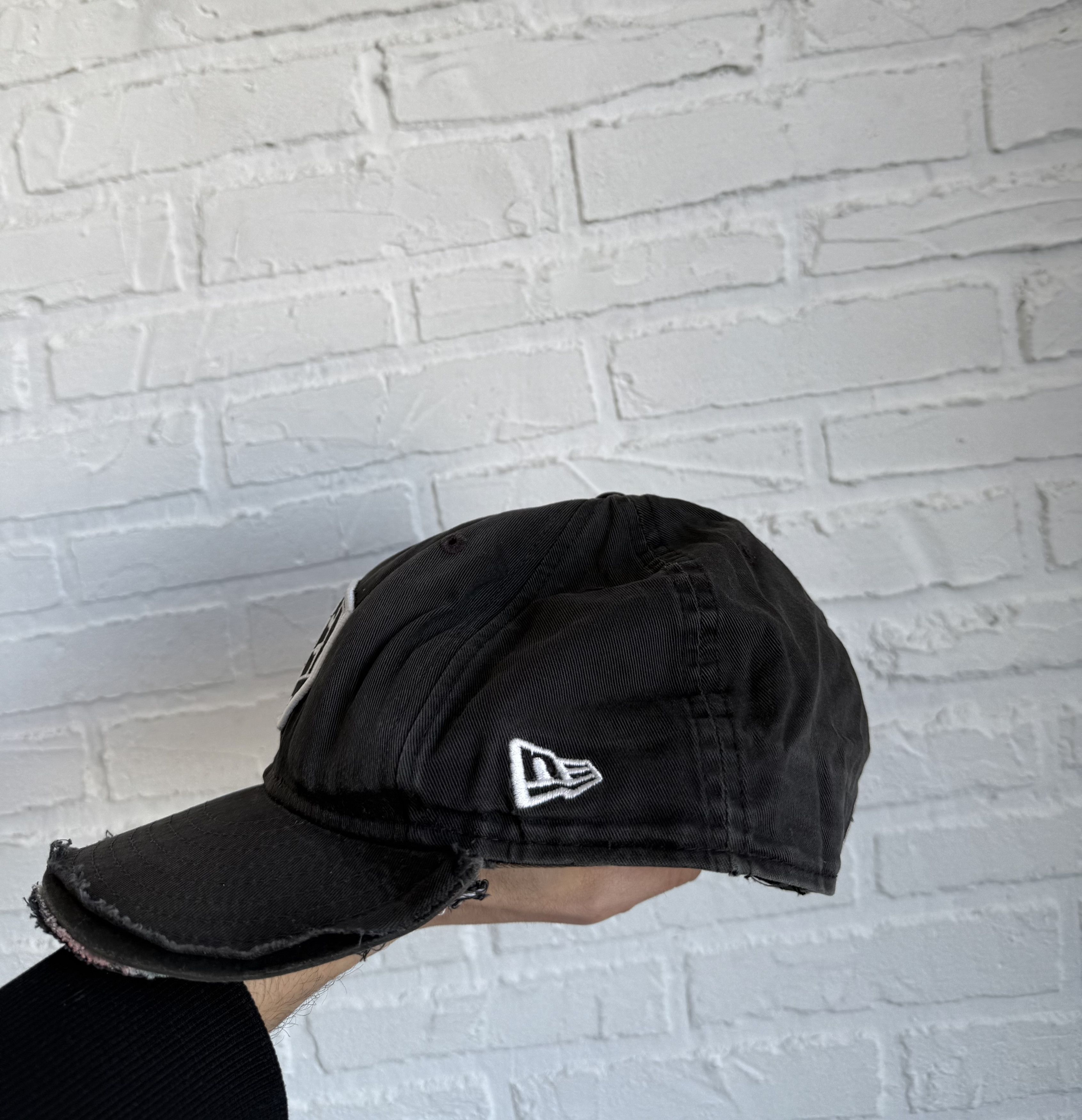 Alien Workshop Vintage Alien Workshop distressed black baseball cap Size ONE SIZE - 3 Thumbnail