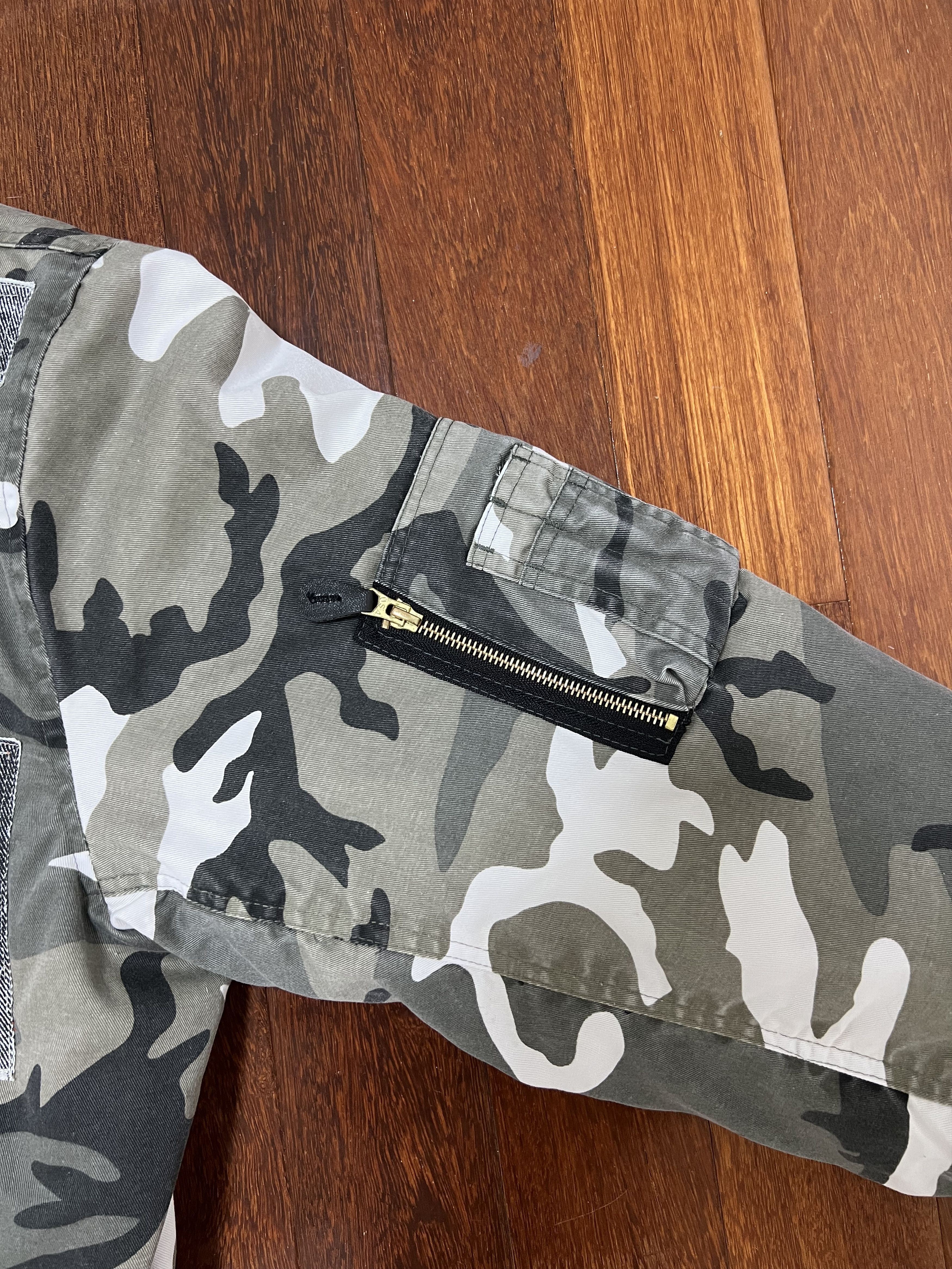 Fostex Garments × Rough Simmons 💚 2022 Rough Simmons Beserk Swordsman Patched Bomber Size US L / EU 52-54 / 3 - 11 Thumbnail
