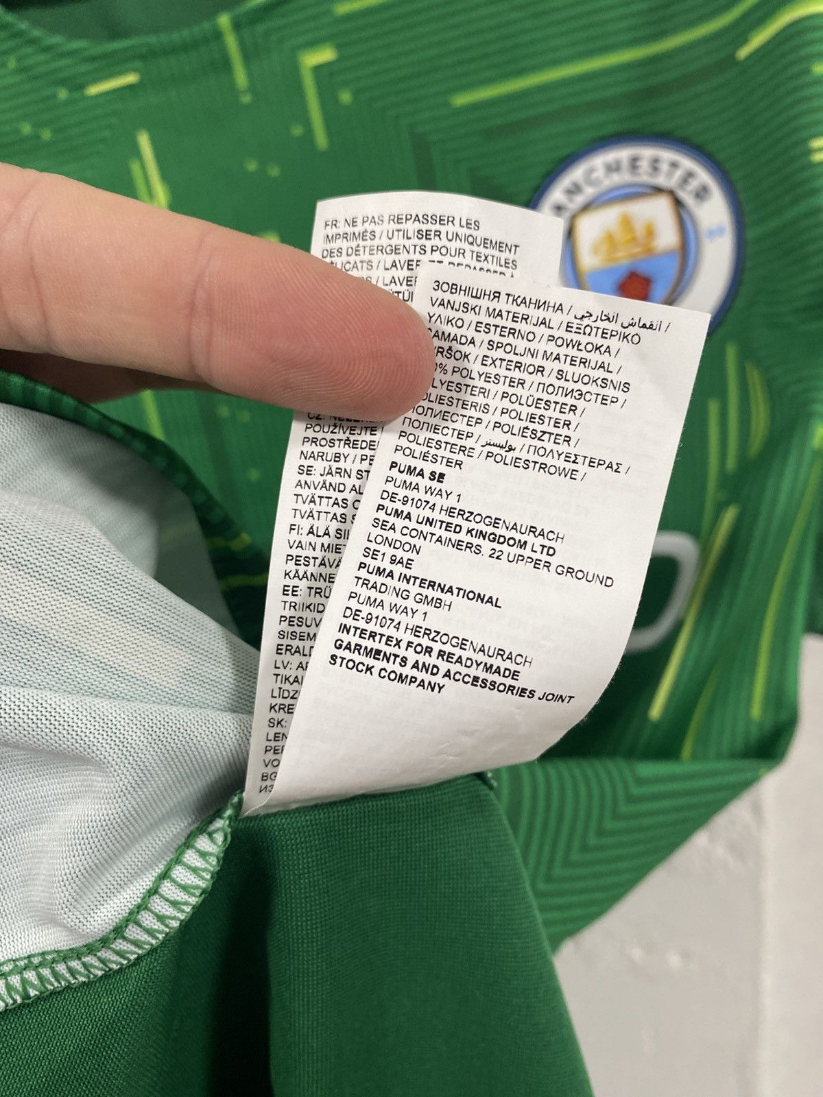 Puma Manchester City 2021/2022 home soccer jersey size: XXL Size US XXL / EU 58 / 5 - 14 Thumbnail