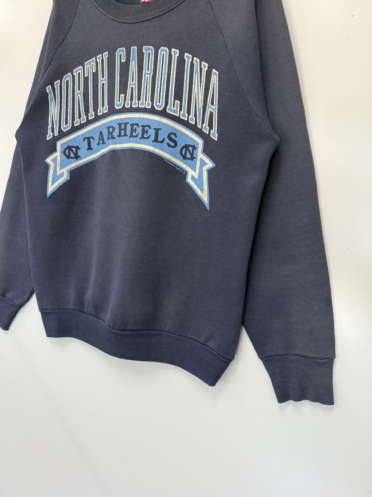 Gabrielle × Jerzees × Vintage 🔥 Vintage 90's North Carolina Tar Heels men's basketball - M Size US S / EU 44-46 / 1 - 2 Thumbnail