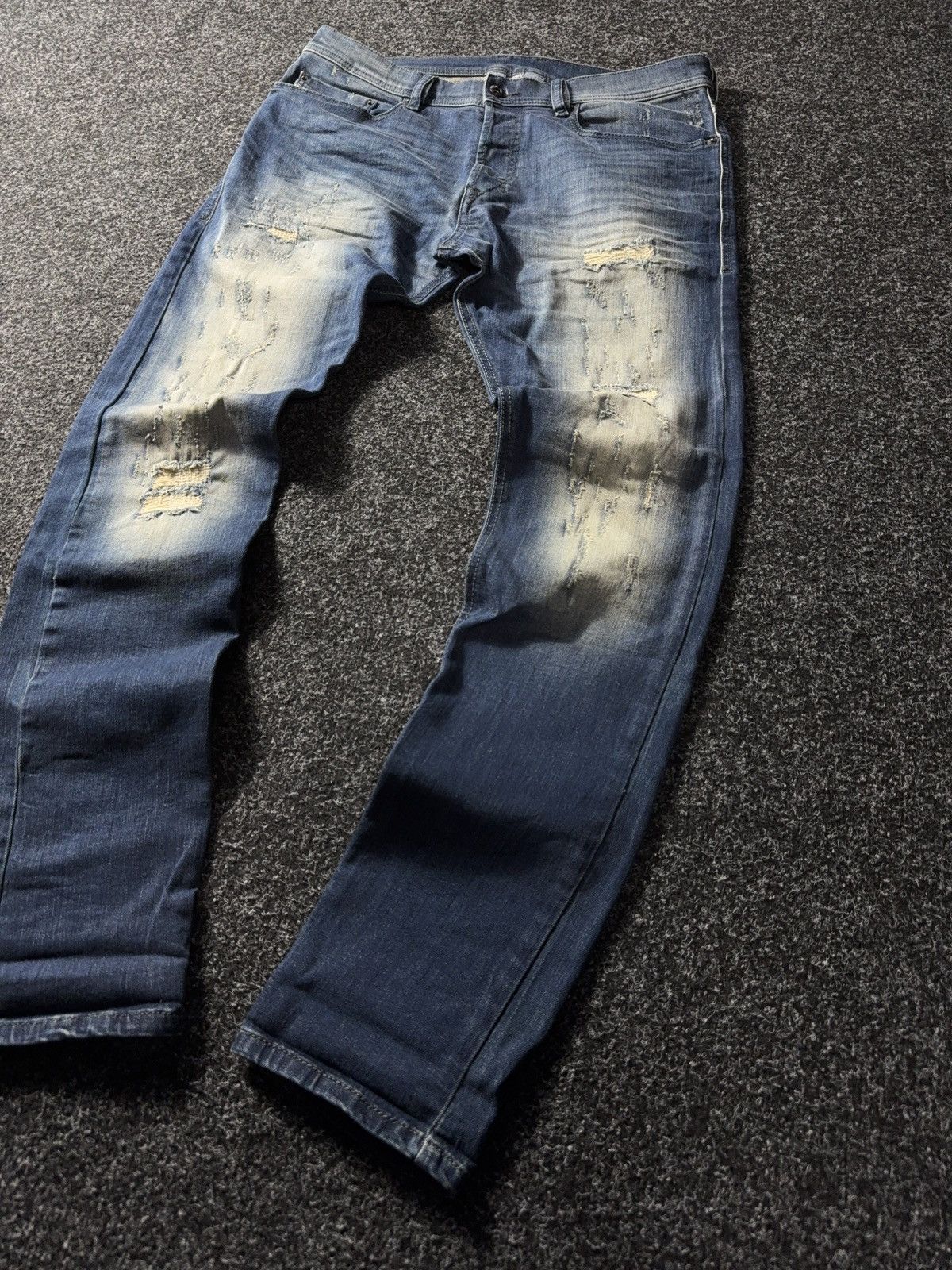 Distressed 2000s Diesel denim pants jeans y2k style